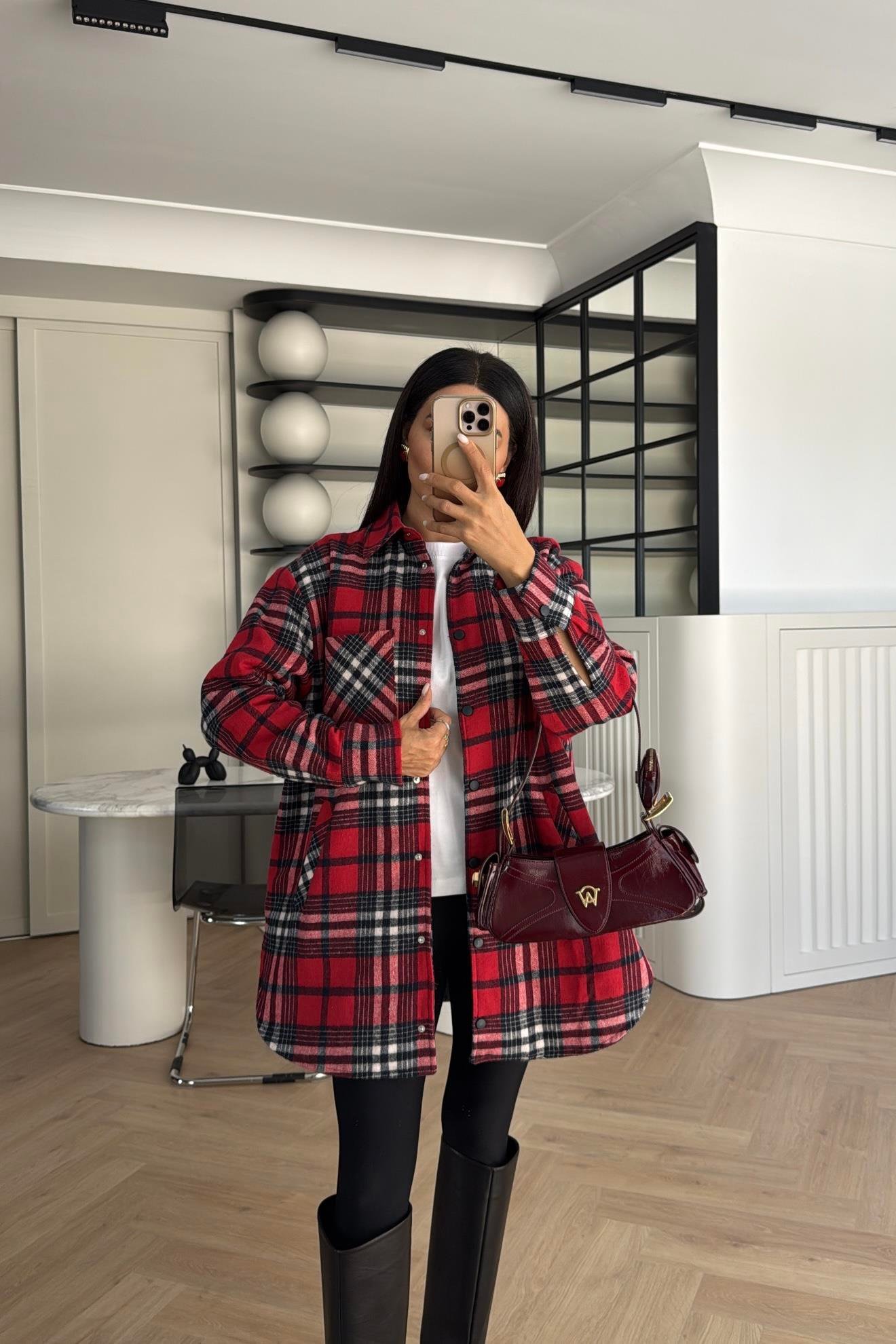 KIRMIZI EKOSE ELYAF DOLGULU OVERSİZE CEKET