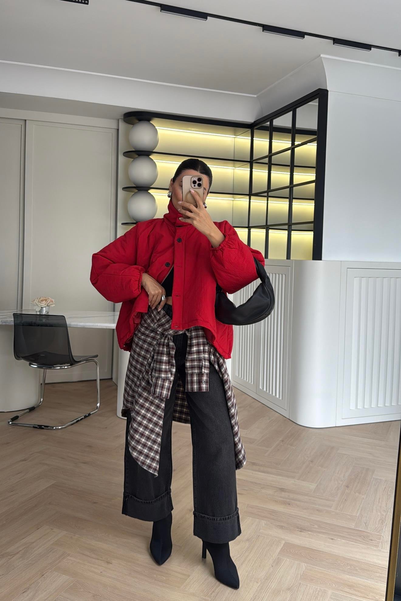 KIRMIZI ELYAF DOLGULU MONT