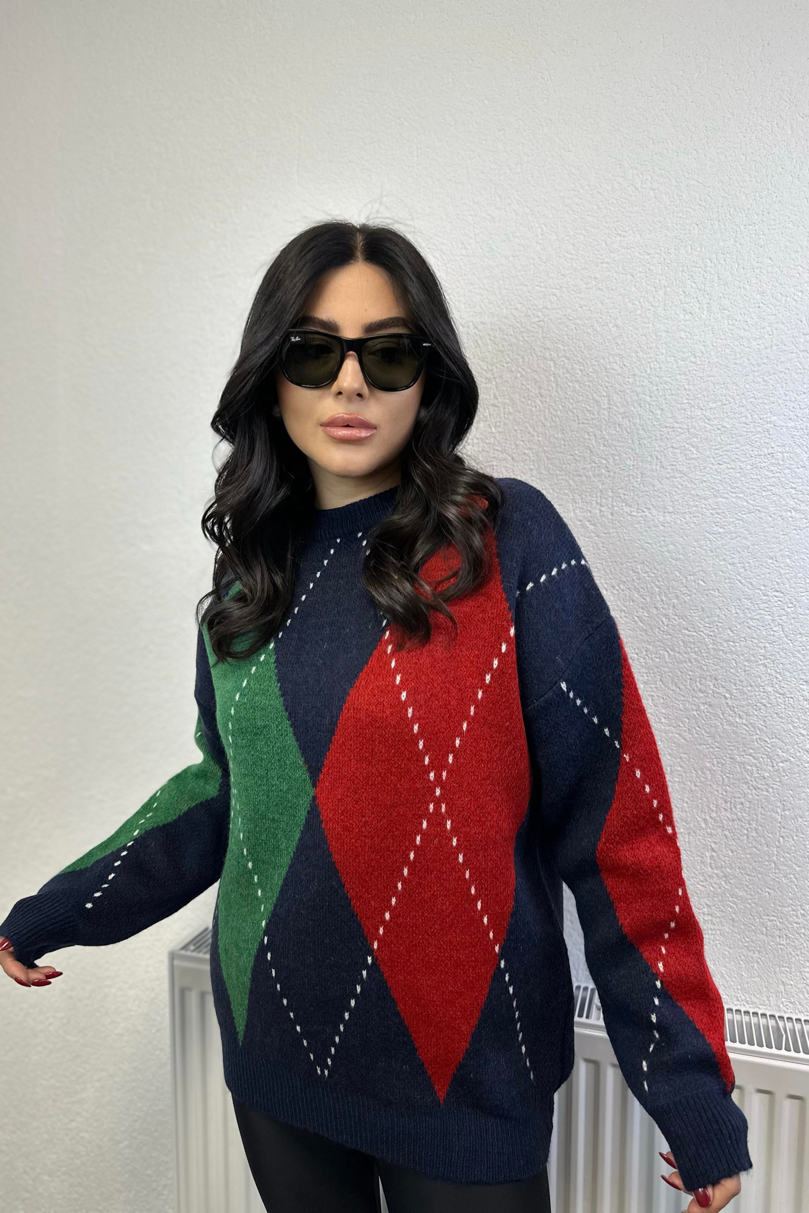 Kırmızı Lacivert Baklava Desenli Triko Kazak