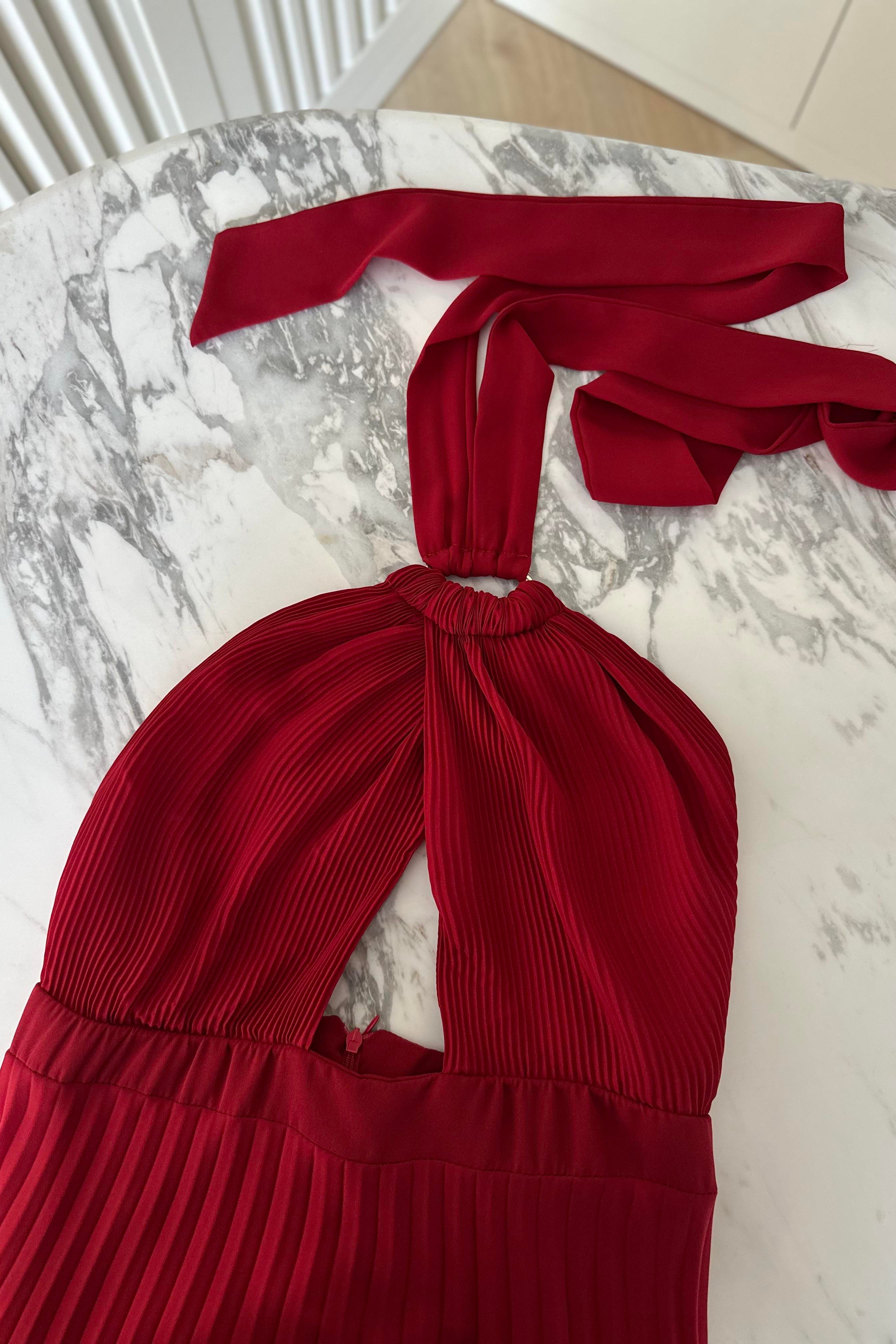 Kırmızı Piliseli Maxi Elbise