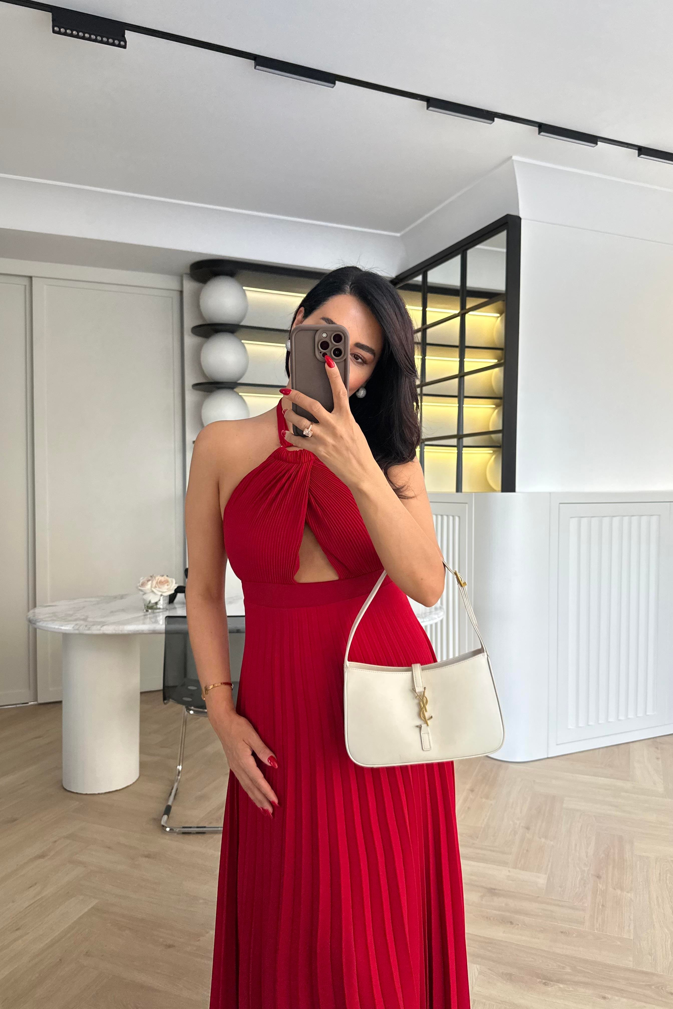 Kırmızı Piliseli Maxi Elbise