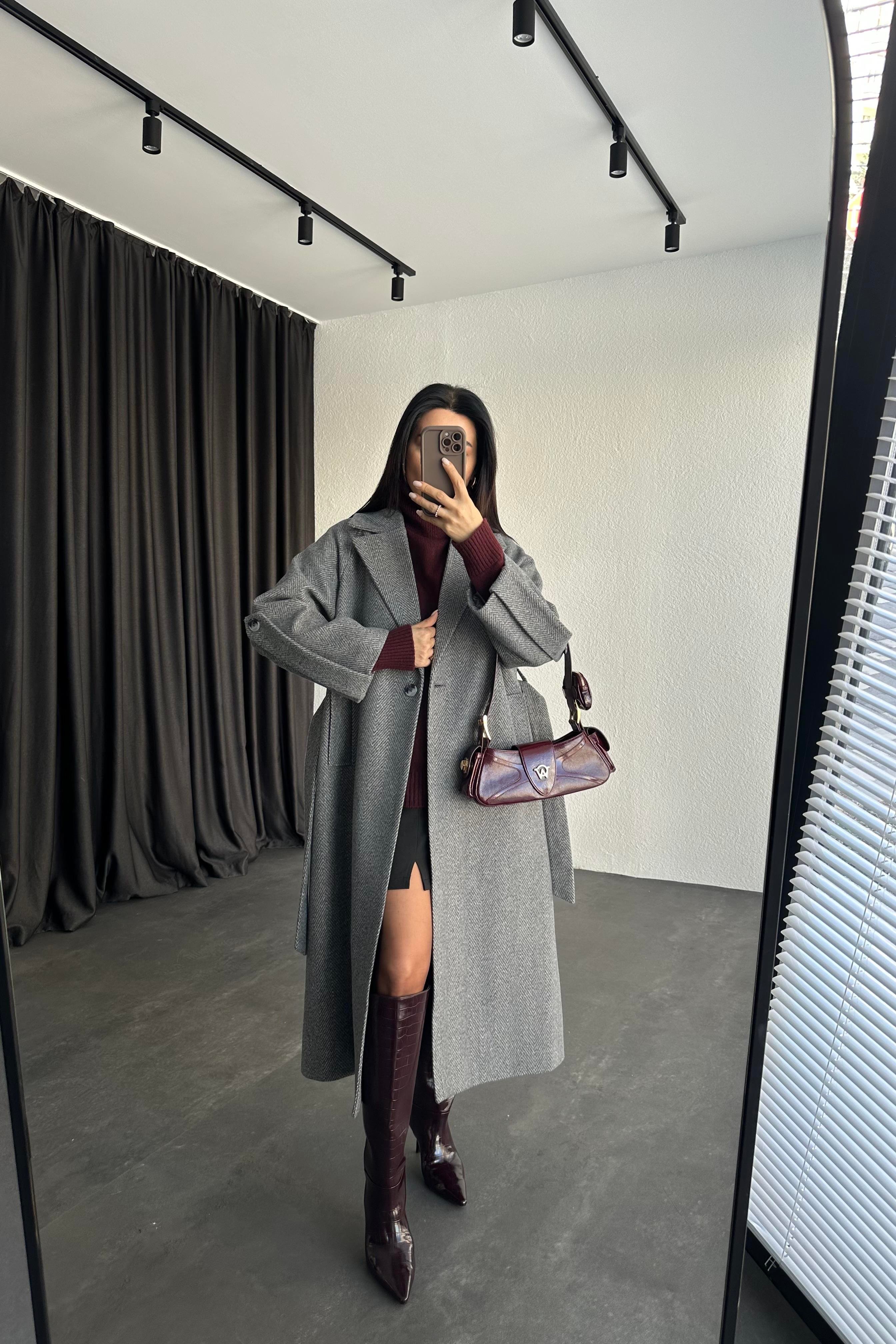 Kol Detay Antrasit Renk Balıksırtı Premium Kaşe Kaban