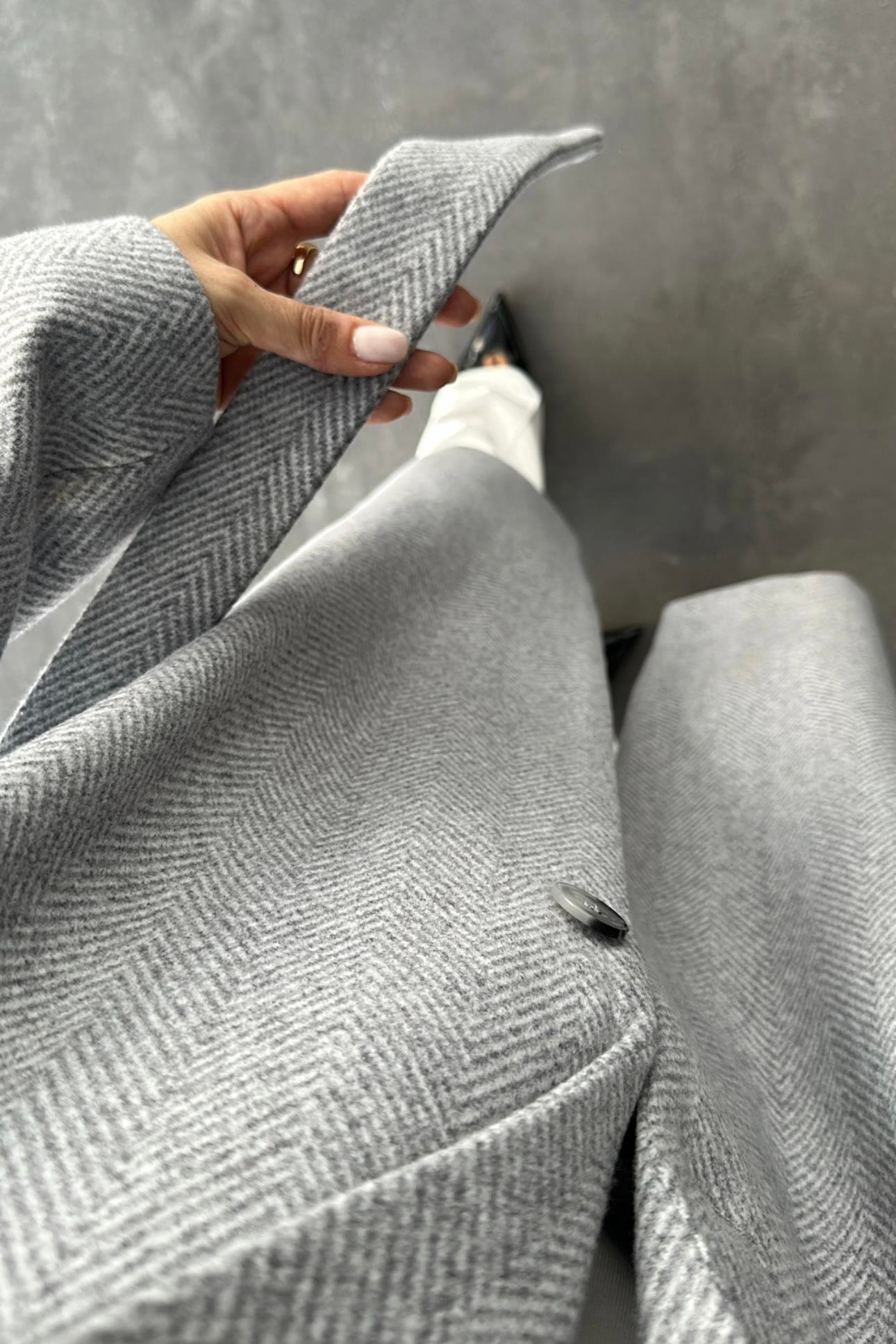 Kol Detay Gri Balıksırtı Premium Kaşe Kaban