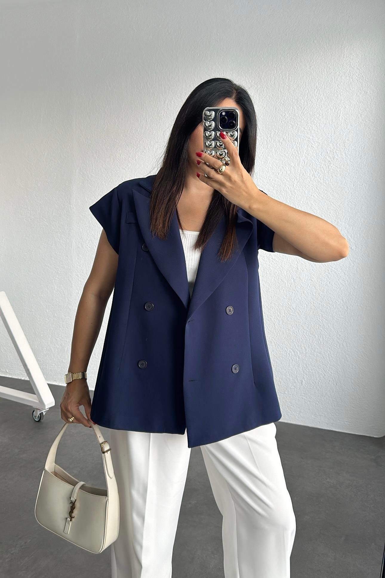 Kol Detaylı Lacivert Astarlı Tasarım Yelek