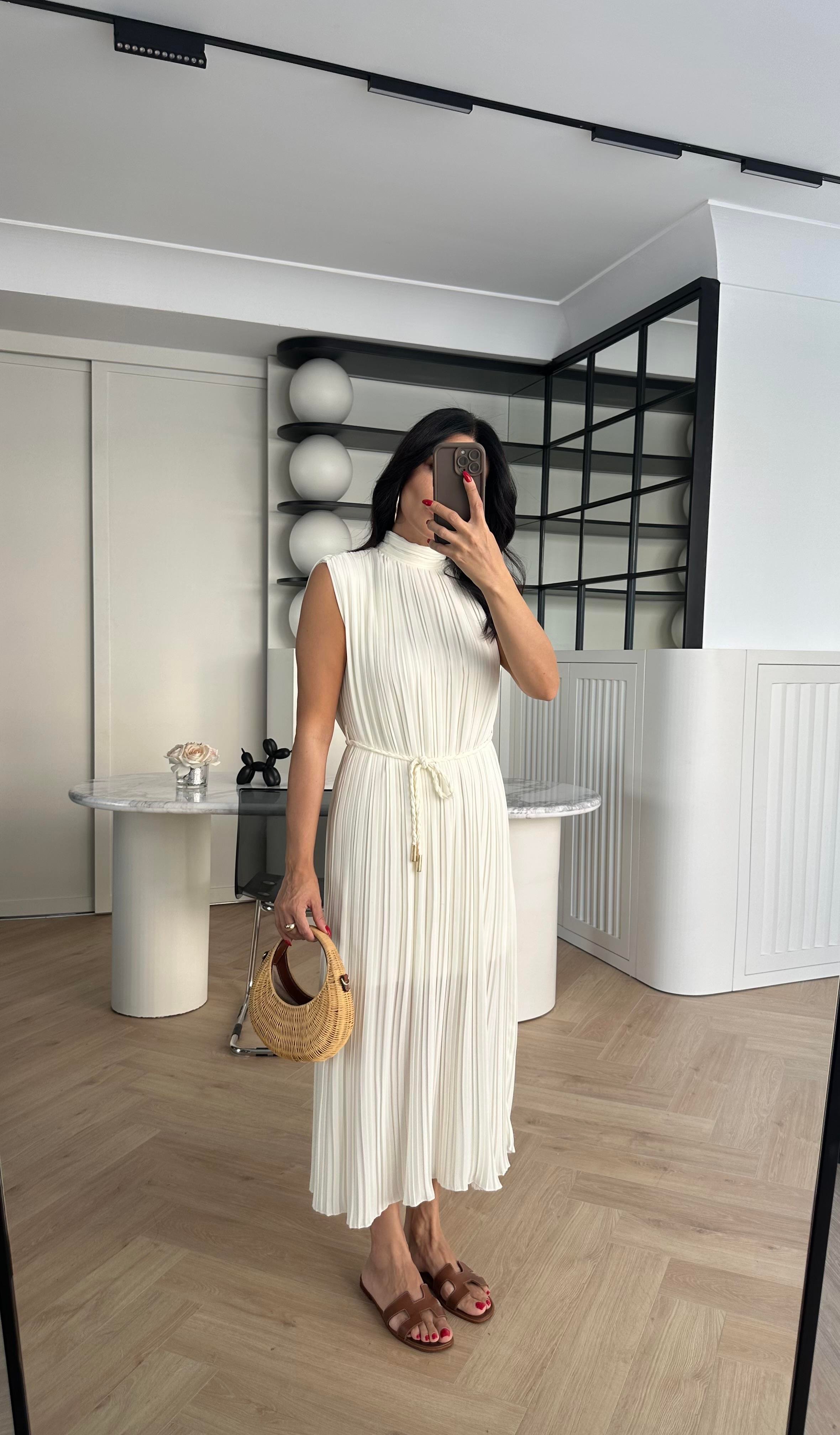 Krem Piliseli Kemerli Elbise 