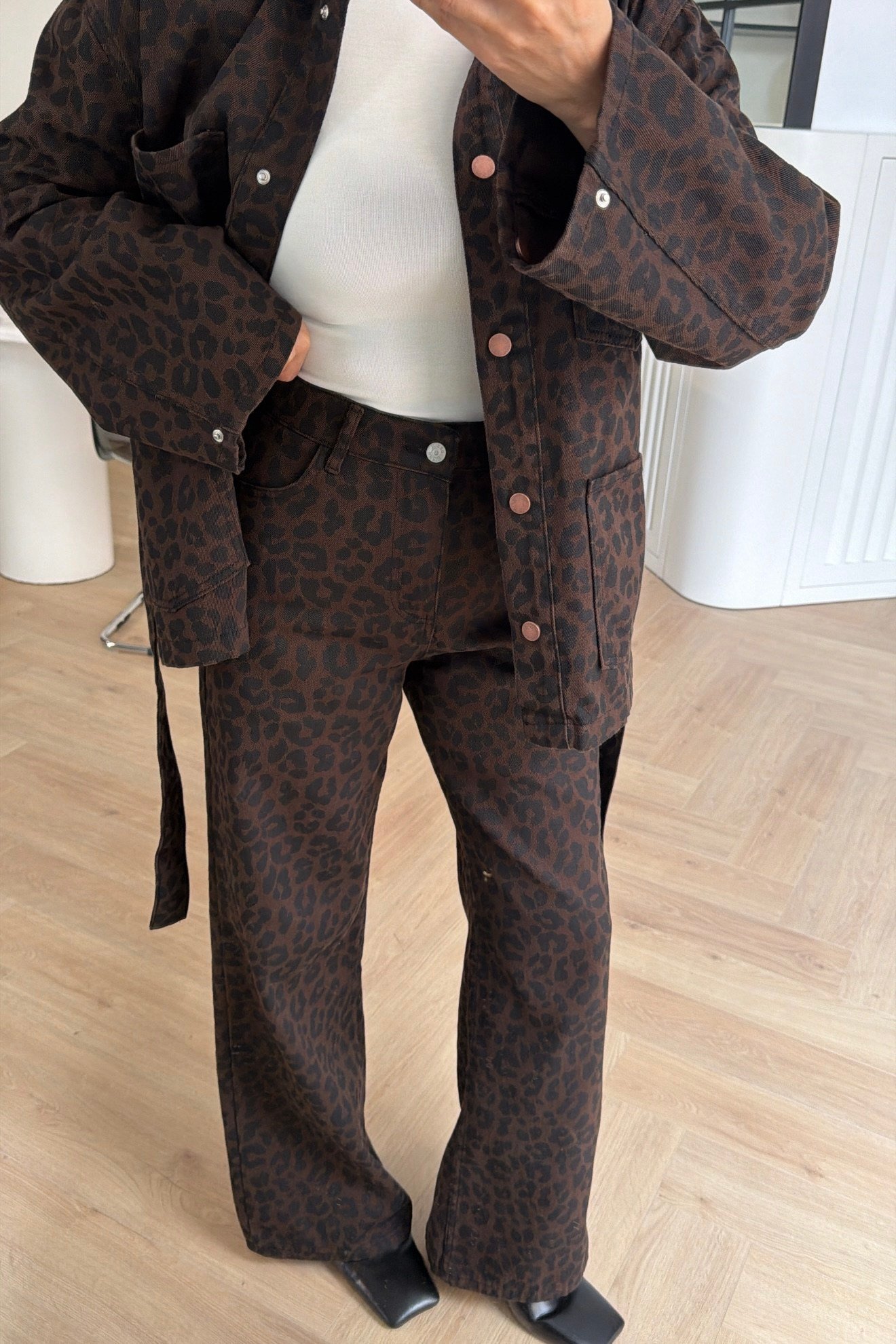 Kuşaklı Leopar Desenli Denim Ceket Kahve 