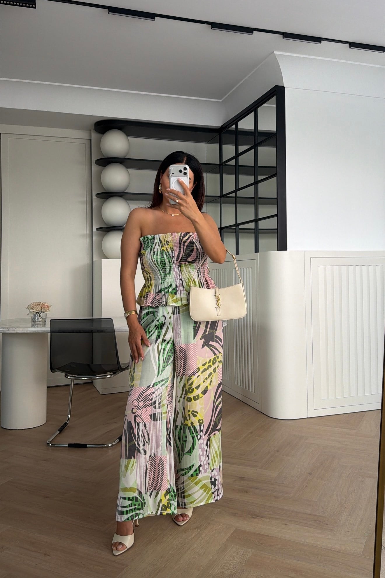 LİLYA DESENLİ STRAPLEZ PARLAK TULUM RENKLİ 