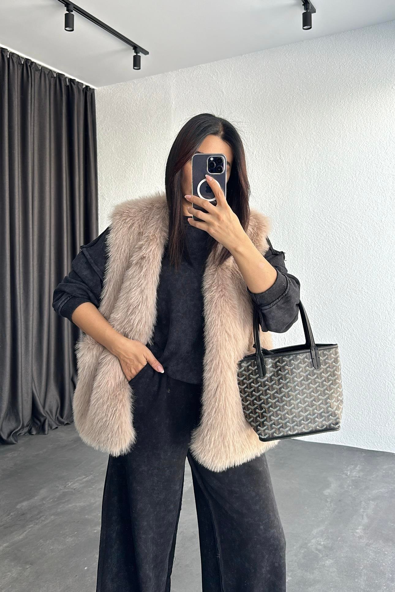 Lüx Kalite İçi Deri Detaylı Astarlı Kürk Yelek 