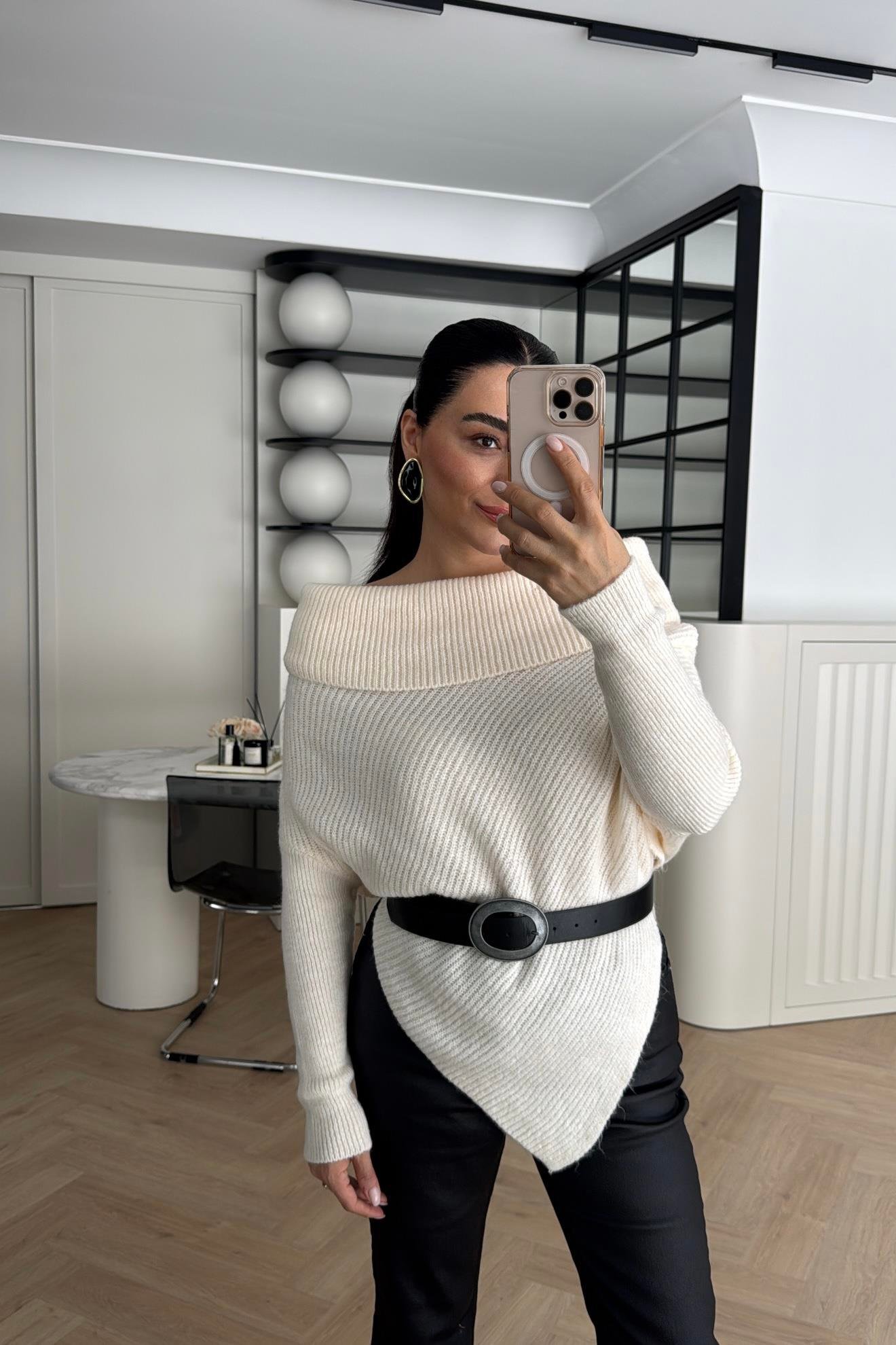 MADONNA YAKA  KAZAK KREM 