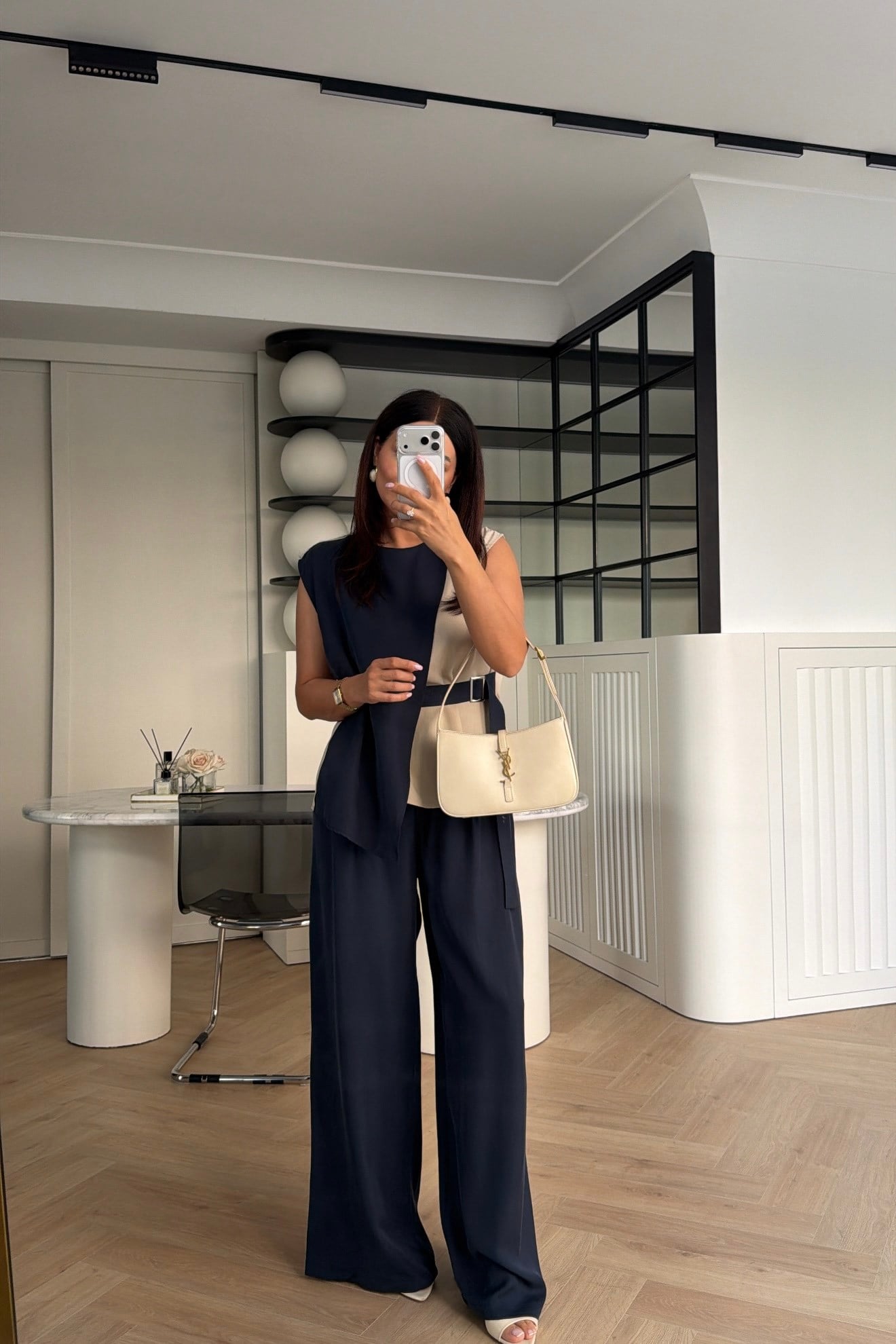 MARKA MODEL GARNİLİ KEMER DETAYLI TENSEL TAKIM LACİVERT 