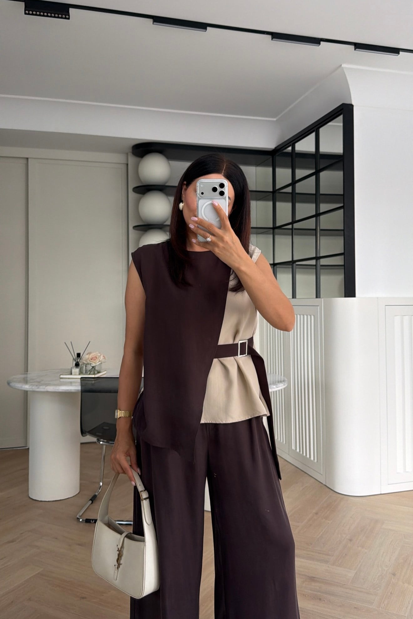 MARKA MODEL GARNİLİ KEMER DETAYLI TENSEL TAKIM KAHVE 
