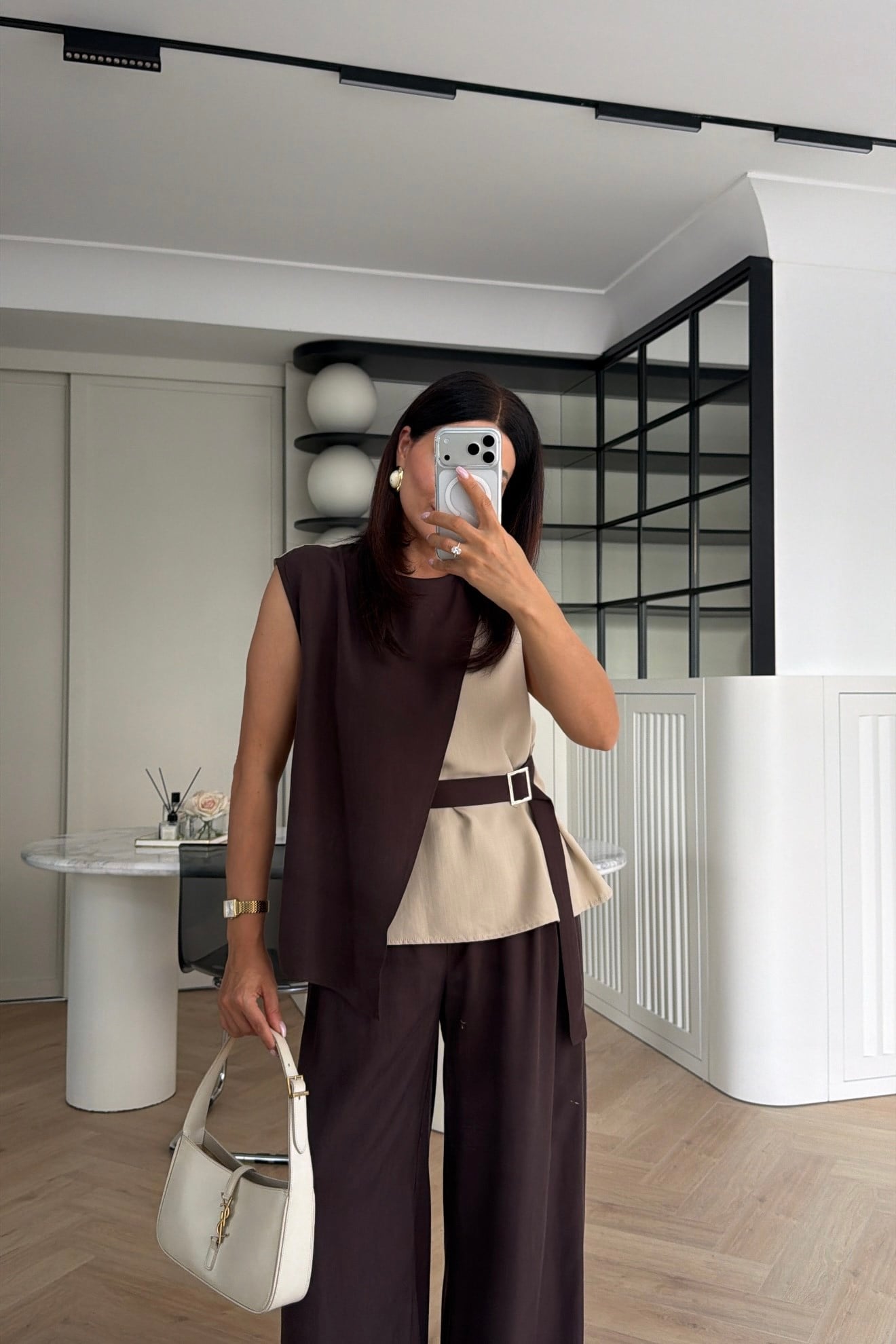 MARKA MODEL GARNİLİ KEMER DETAYLI TENSEL TAKIM KAHVE 