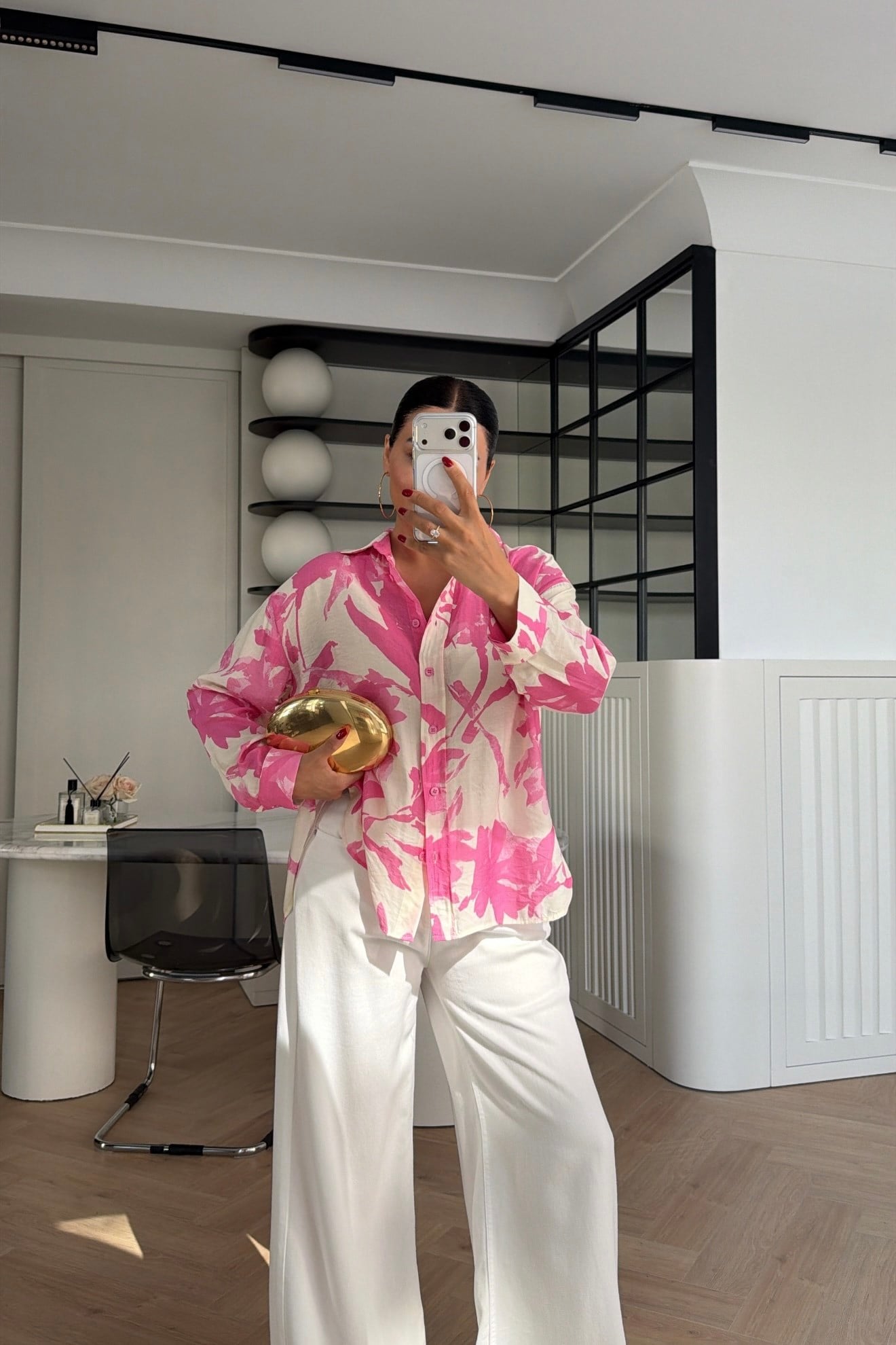 MARKA MODEL PEMBE DESENLİ OVERSİZE GÖMLEK  