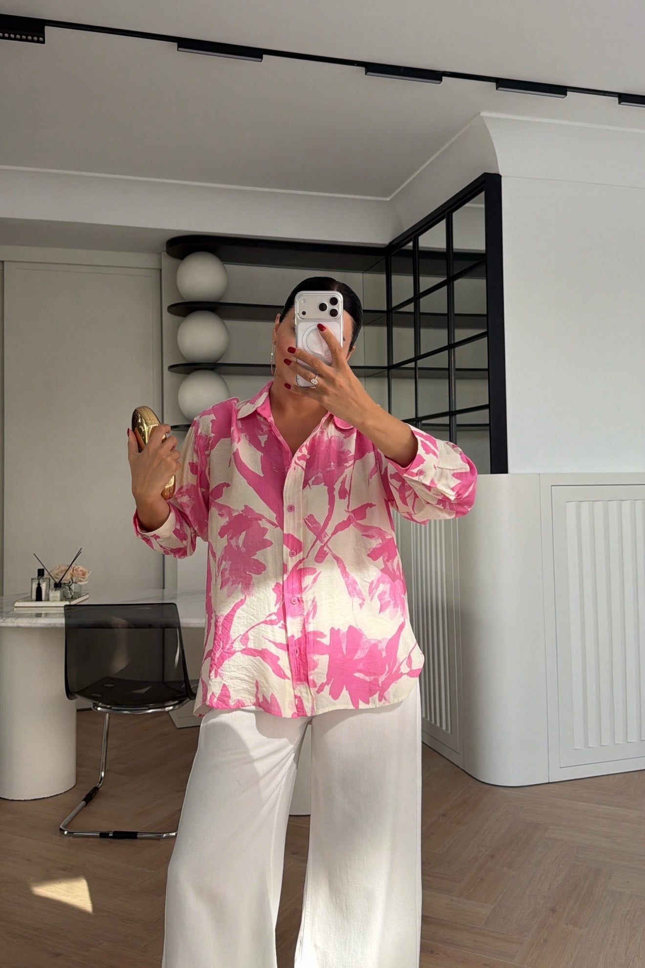 MARKA MODEL PEMBE DESENLİ OVERSİZE GÖMLEK  