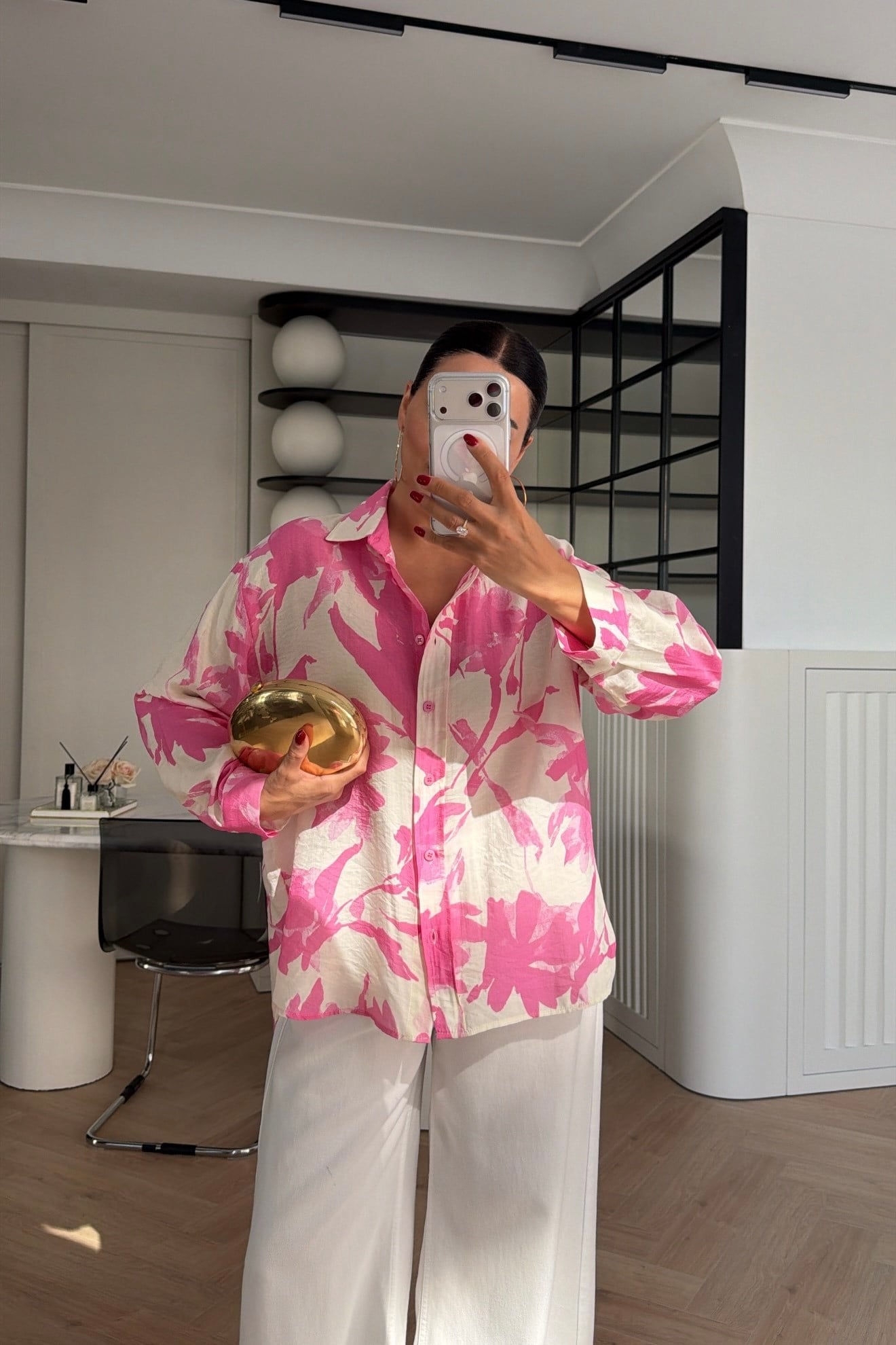 MARKA MODEL PEMBE DESENLİ OVERSİZE GÖMLEK  
