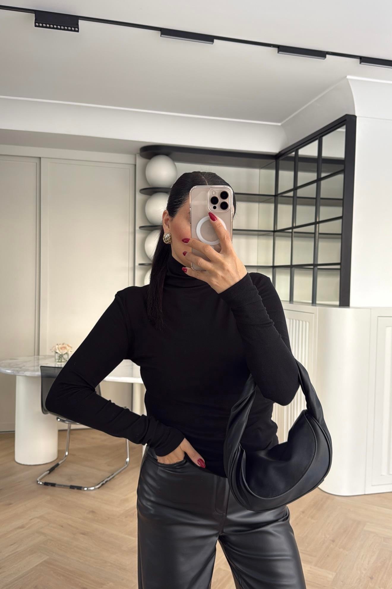 MASSİ MODEL DİK YAKA BLUZ SİYAH