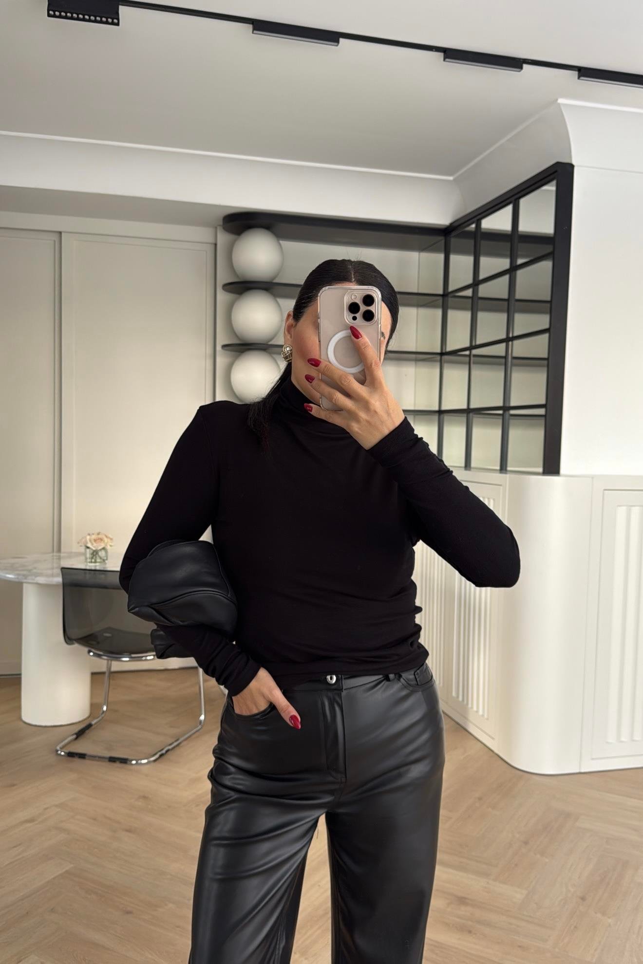 MASSİ MODEL DİK YAKA BLUZ SİYAH