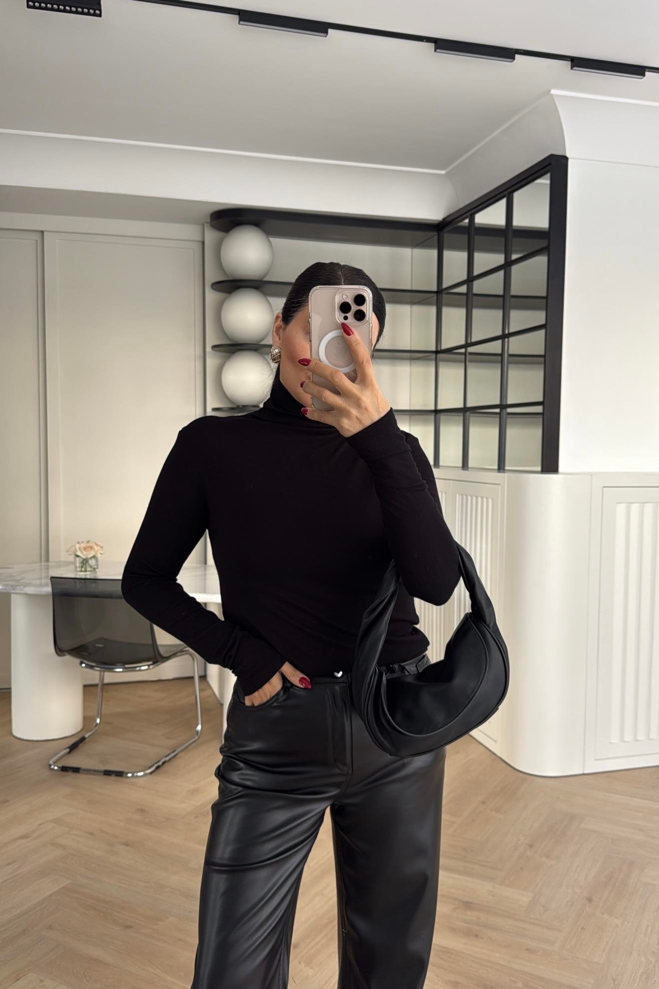 MASSİ MODEL DİK YAKA BLUZ SİYAH