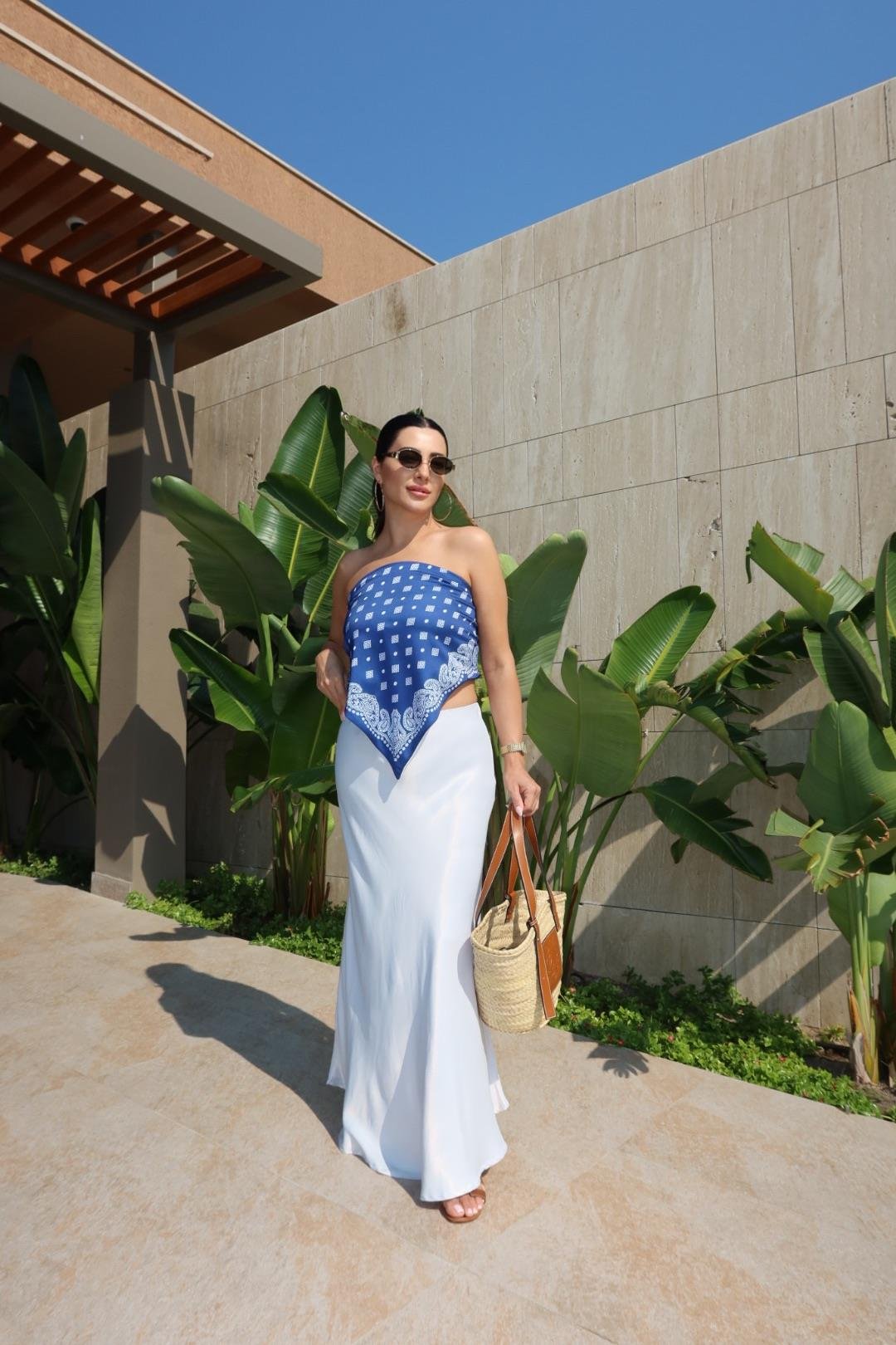 MAVİ DESENLİ SATEN FULAR BLUZ