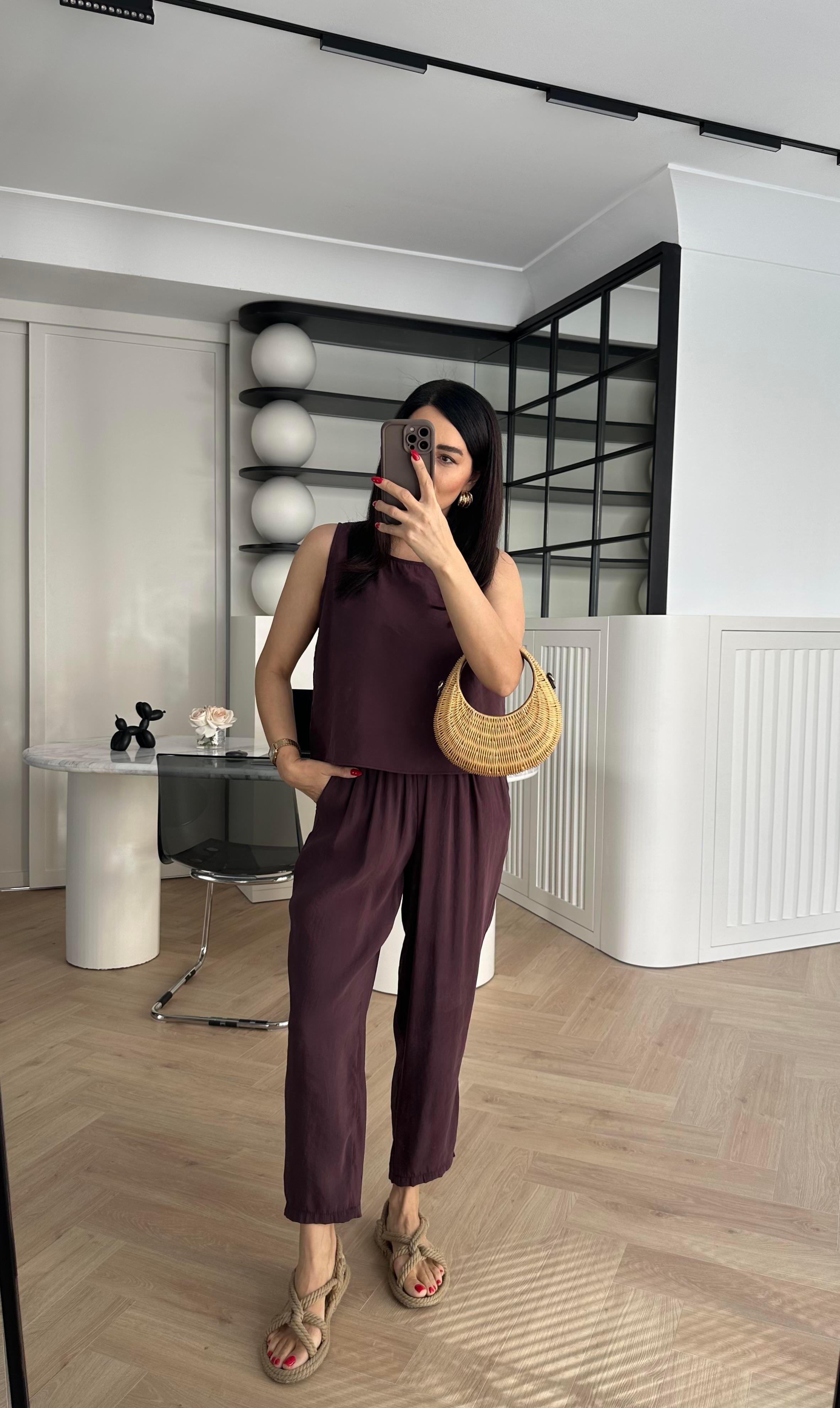 Mürdüm Tensel Kumaş Kolsuz Bluz Pantolon Takım
