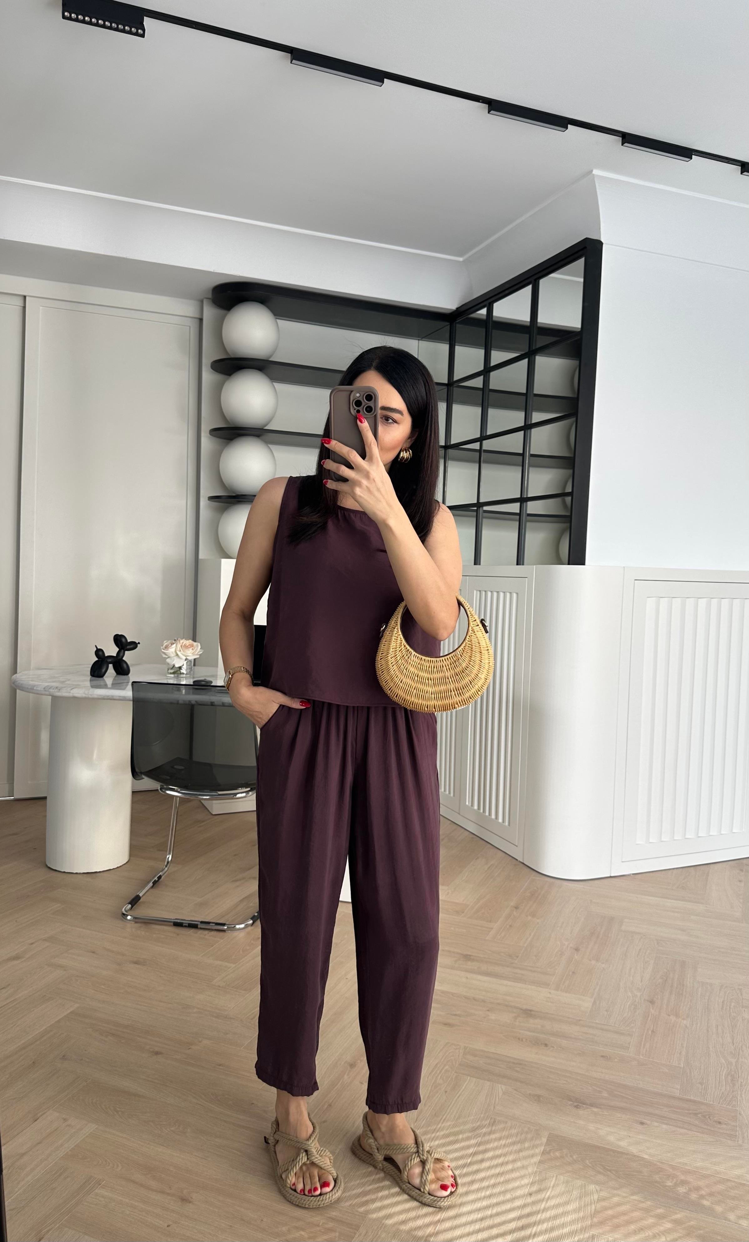 Mürdüm Tensel Kumaş Kolsuz Bluz Pantolon Takım