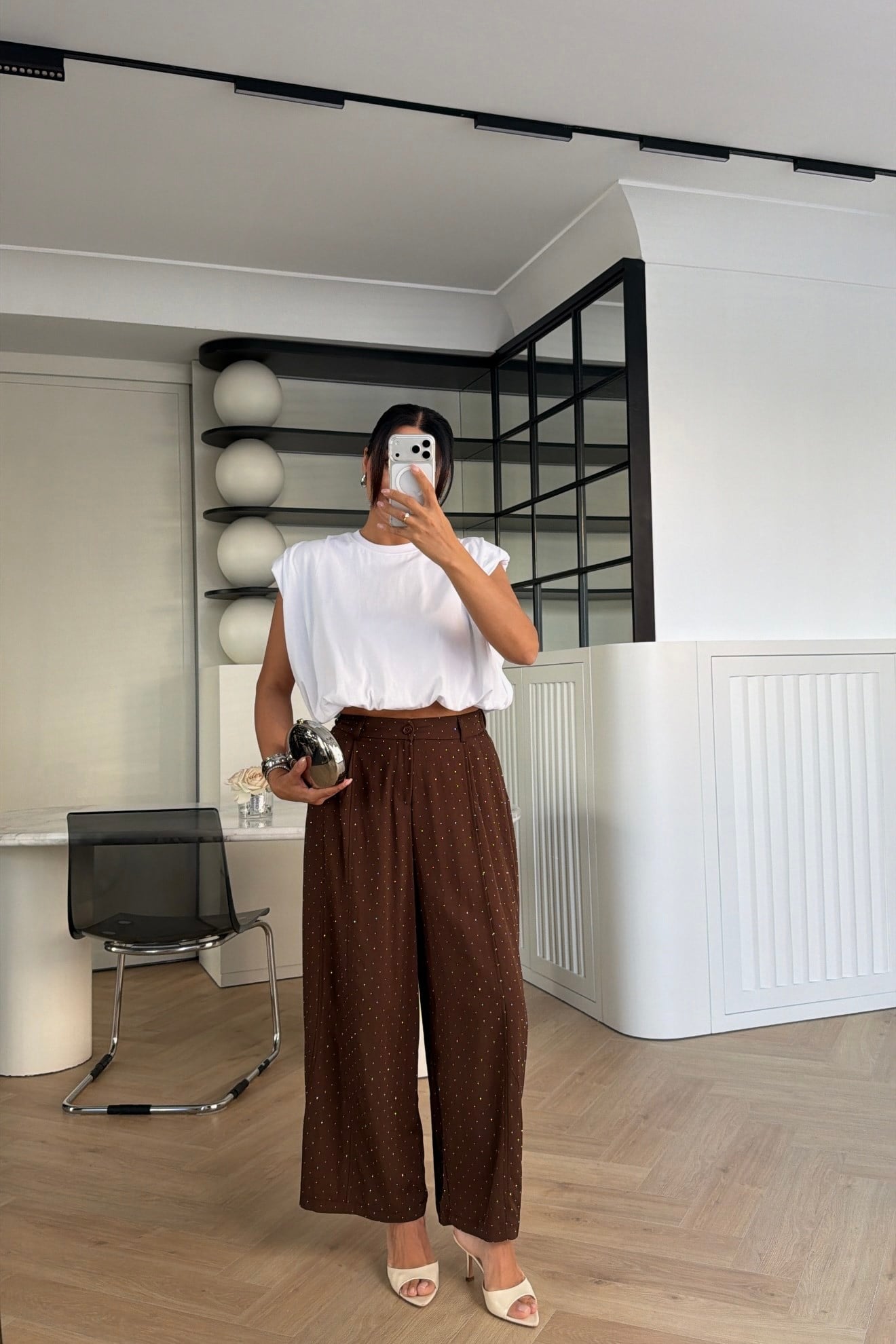 ÖNÜ PİLELİ TAŞLI PANTOLON KAHVE 