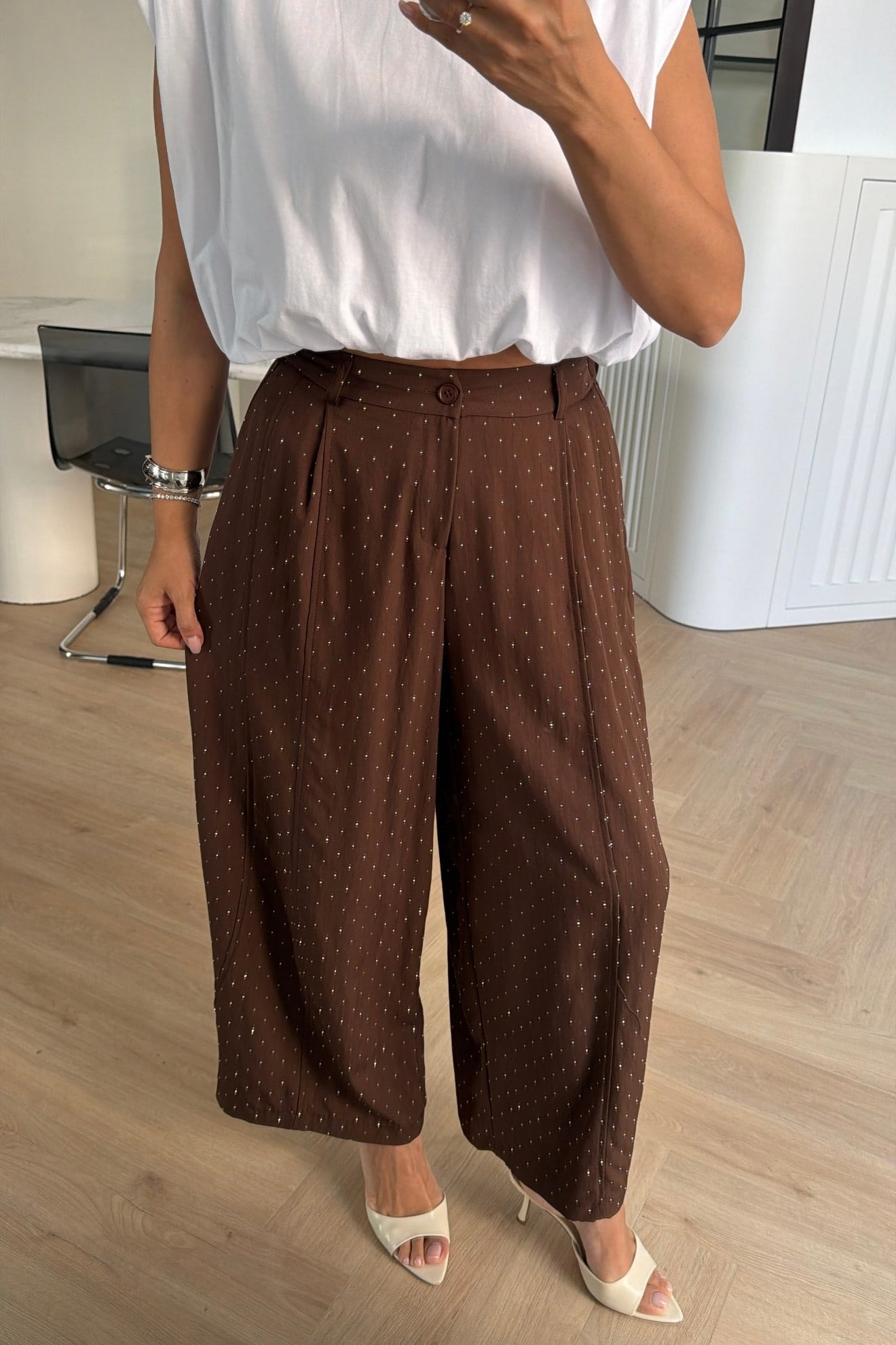 ÖNÜ PİLELİ TAŞLI PANTOLON KAHVE 