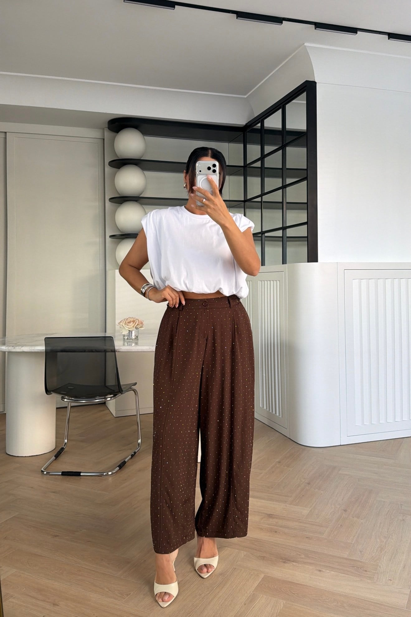 ÖNÜ PİLELİ TAŞLI PANTOLON KAHVE 