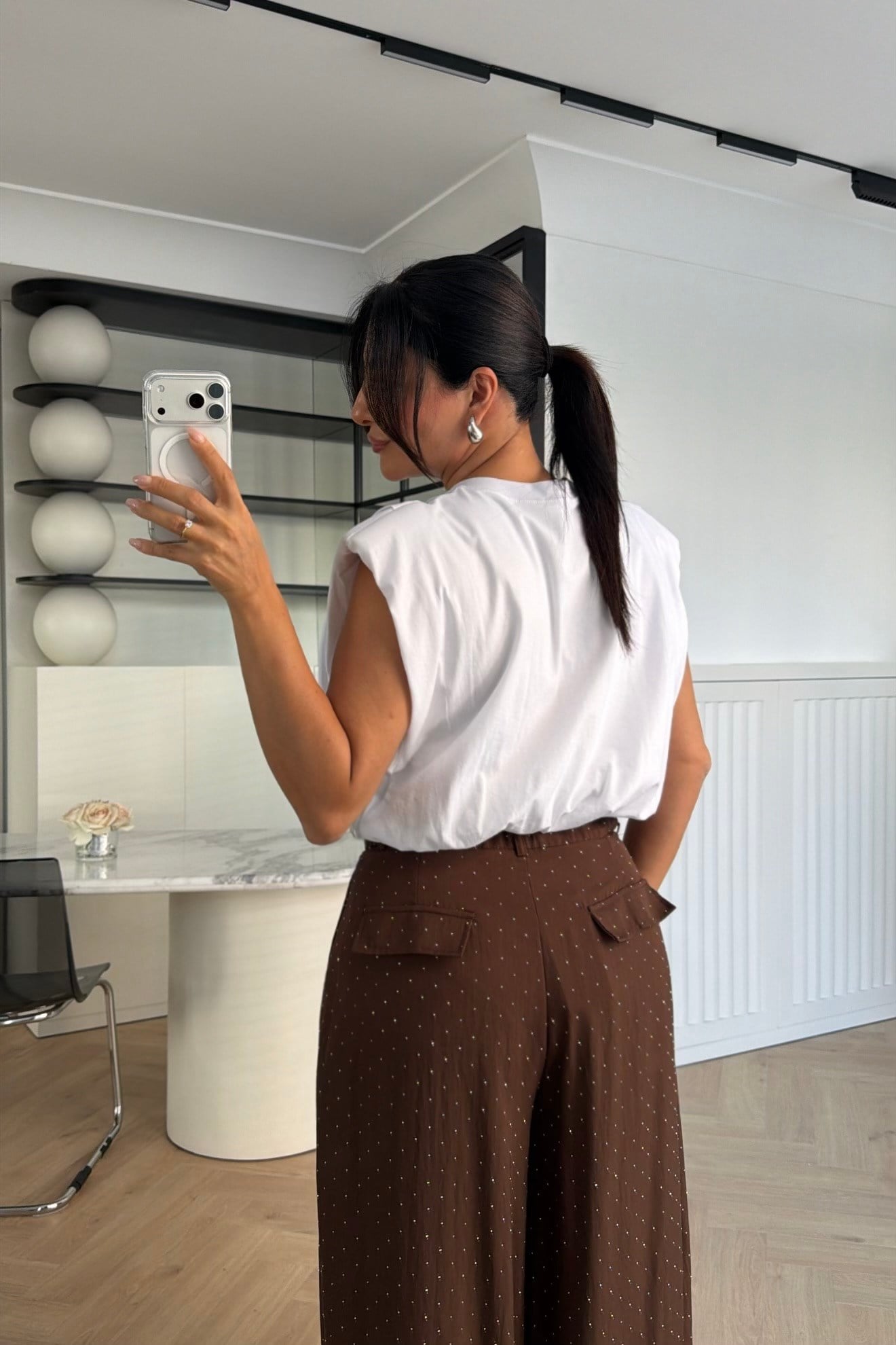 ÖNÜ PİLELİ TAŞLI PANTOLON KAHVE 