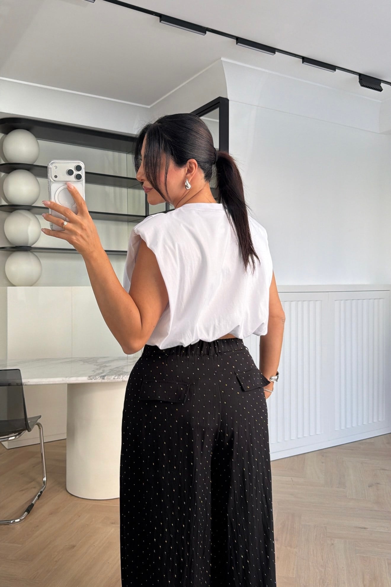 ÖNÜ PİLELİ TAŞLI PANTOLON SİYAH 