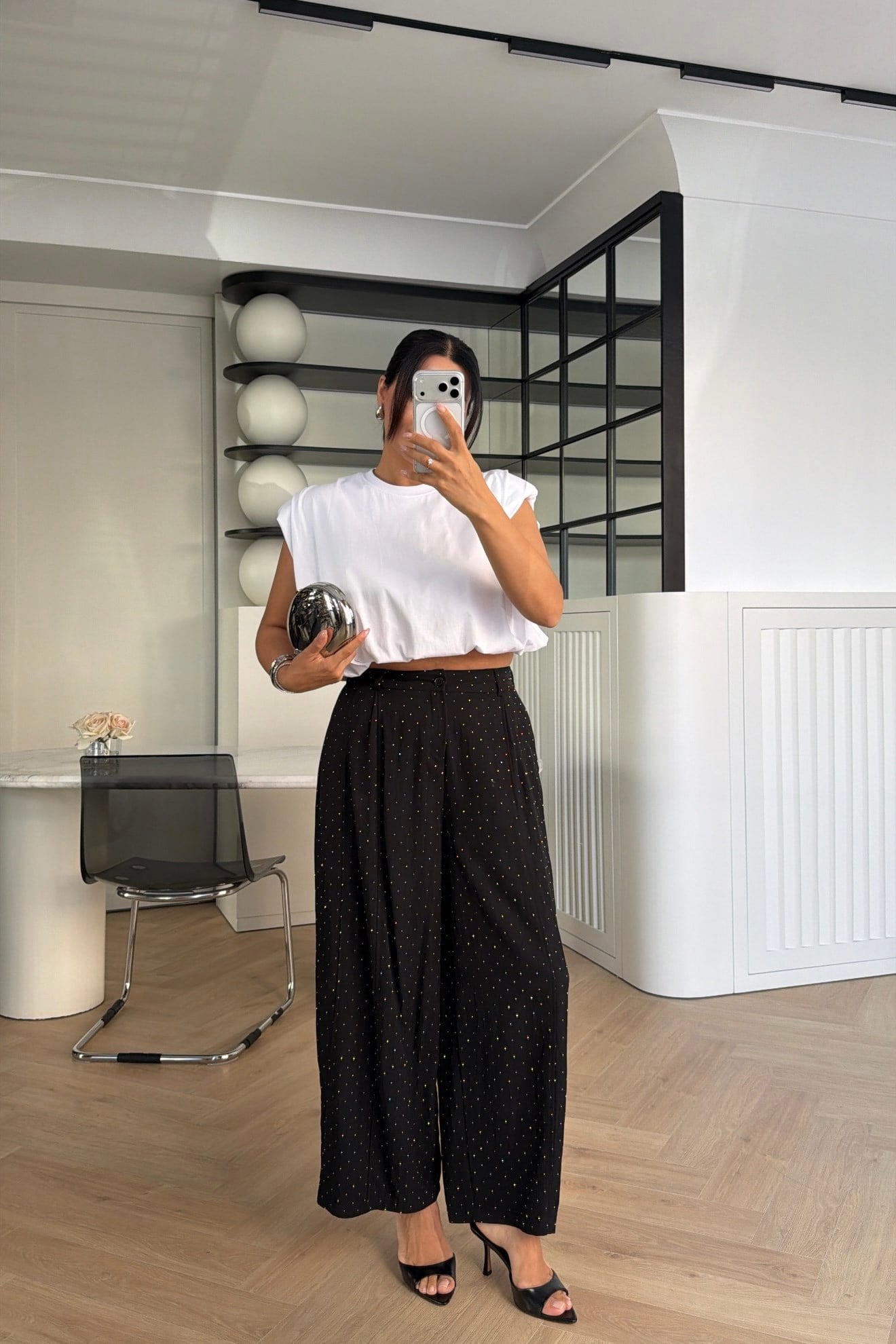 ÖNÜ PİLELİ TAŞLI PANTOLON SİYAH 