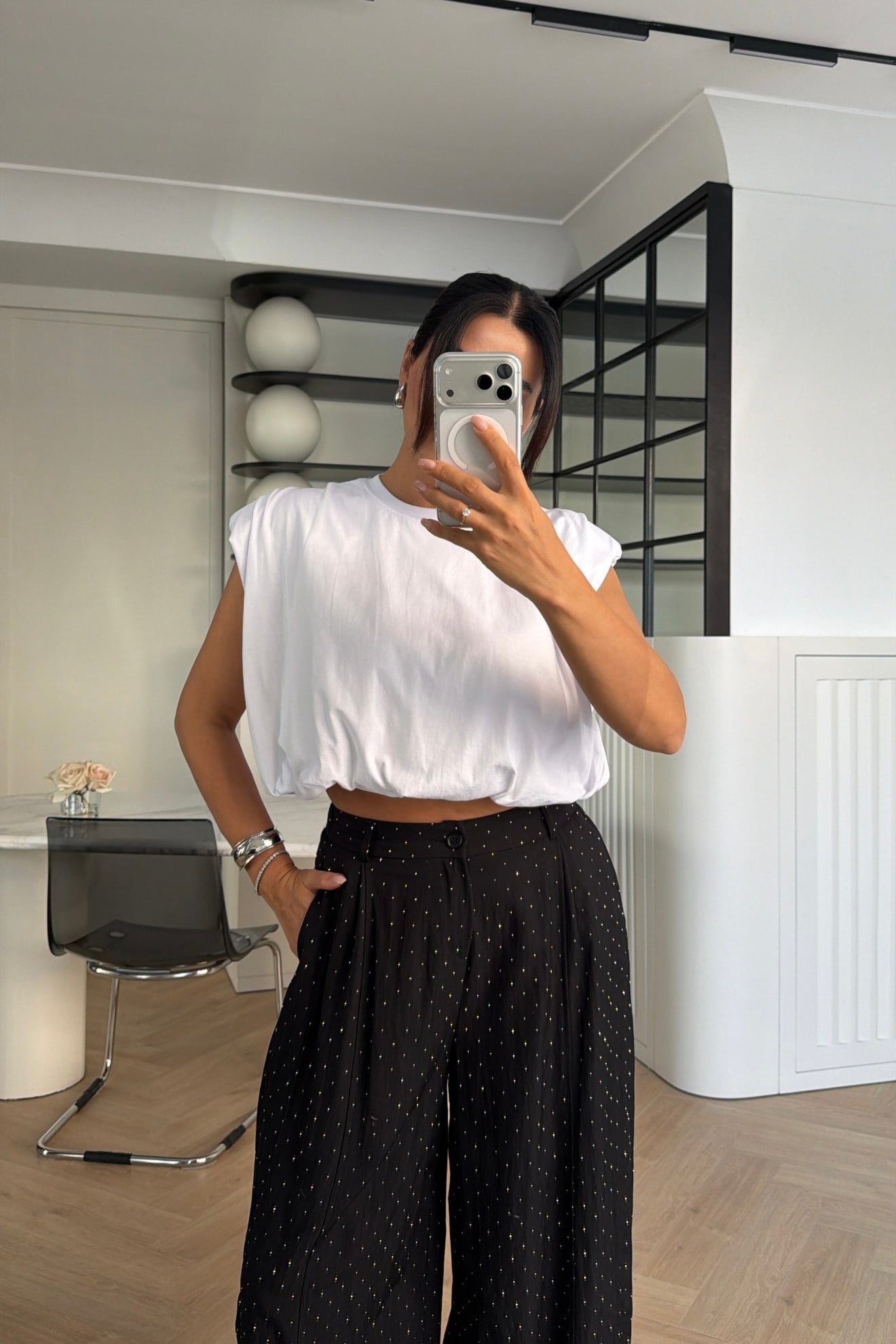 ÖNÜ PİLELİ TAŞLI PANTOLON SİYAH 