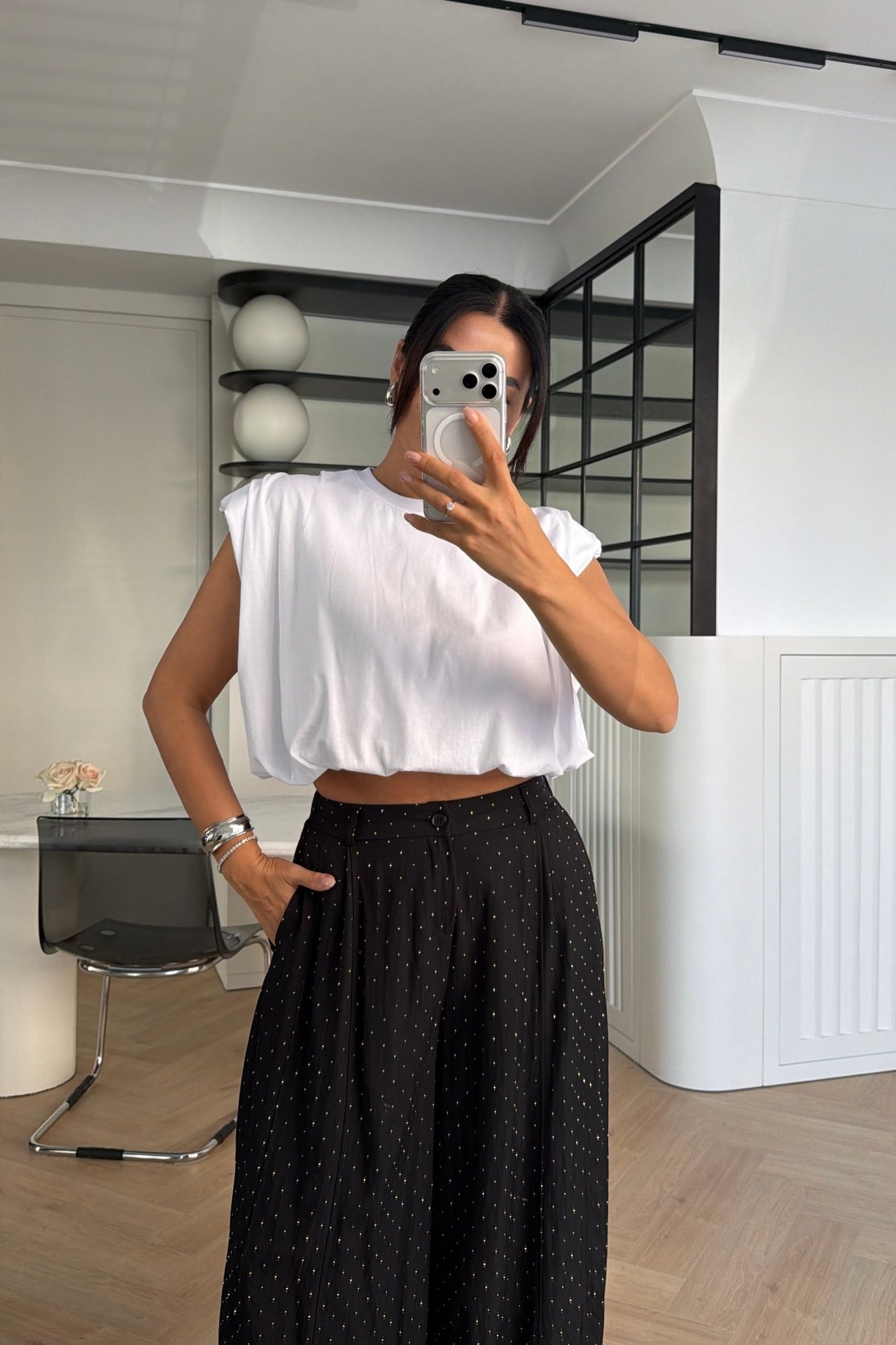 ÖNÜ PİLELİ TAŞLI PANTOLON SİYAH 