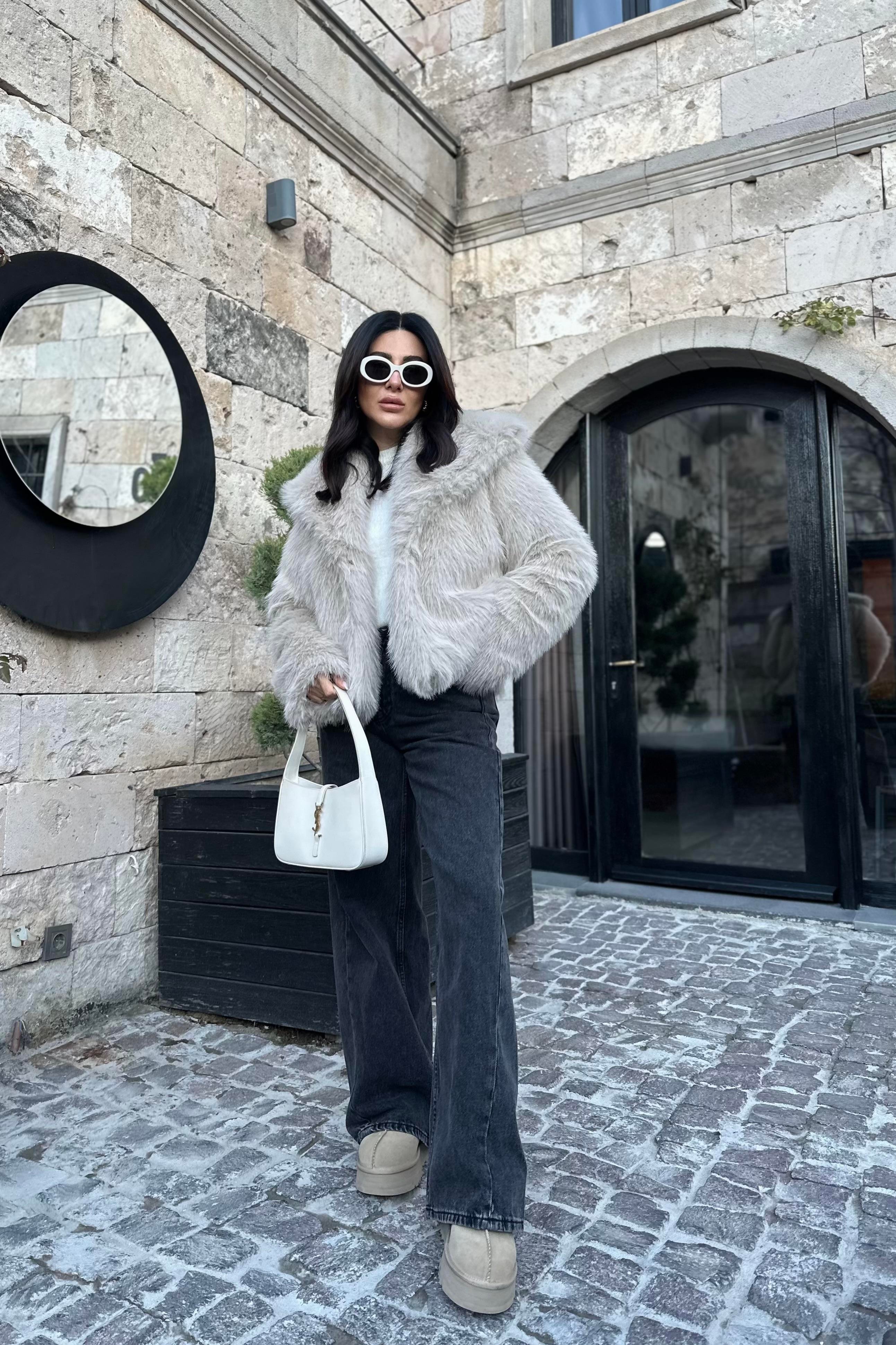 Oslo Model Bej Renk Kürk Ceket