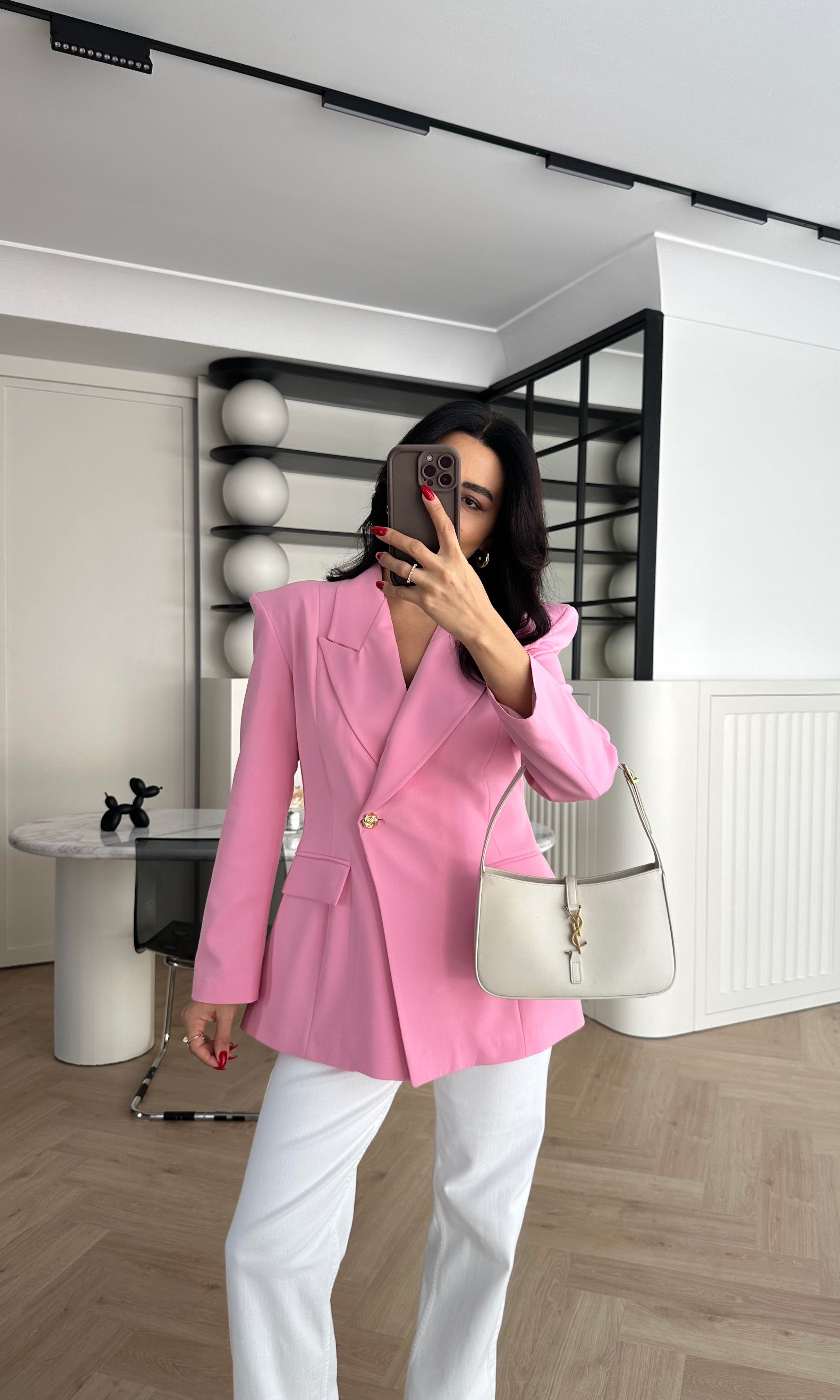 Pembe Vatkalı Tek Düğmeli Blazer Ceket