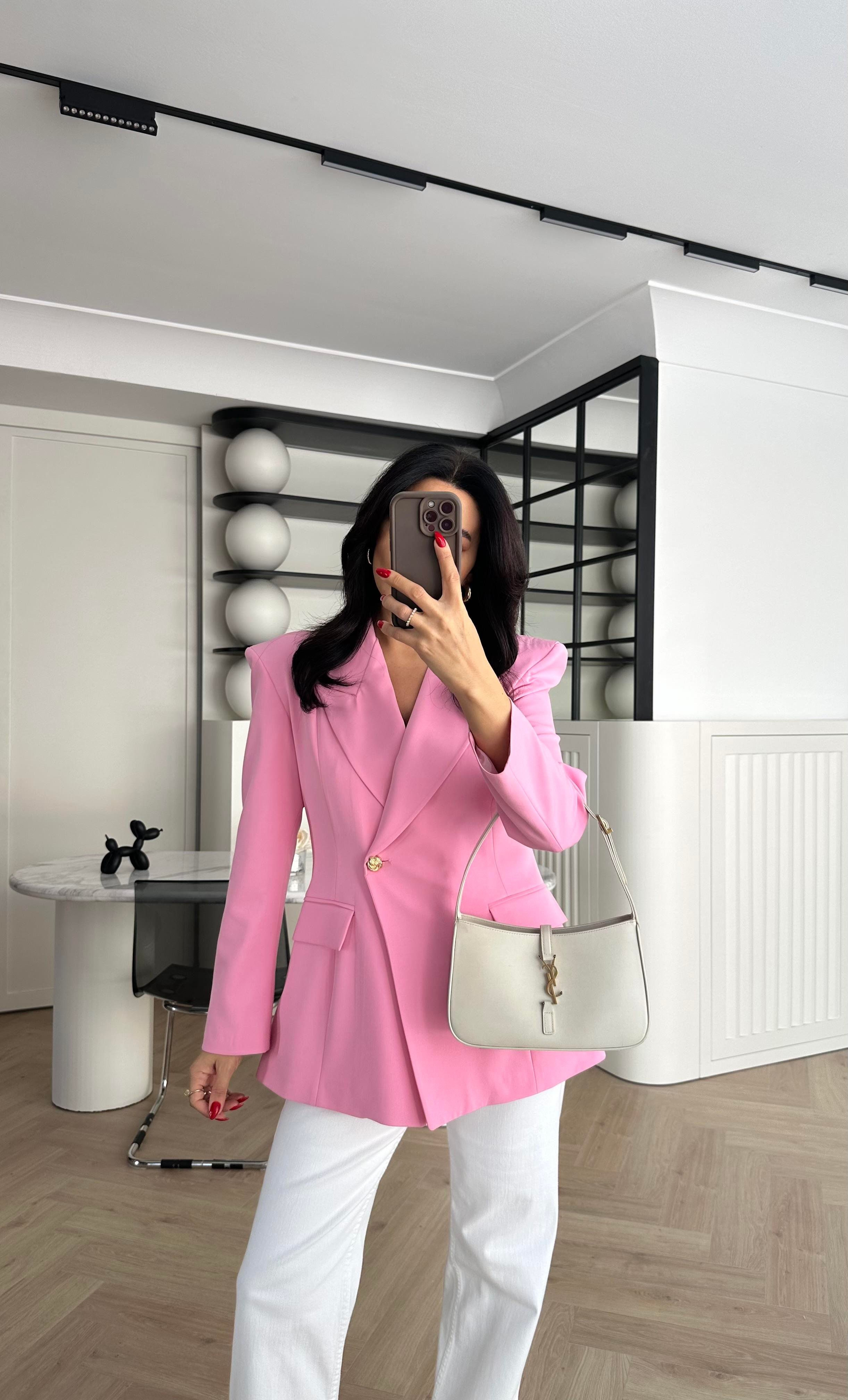 Pembe Vatkalı Tek Düğmeli Blazer Ceket