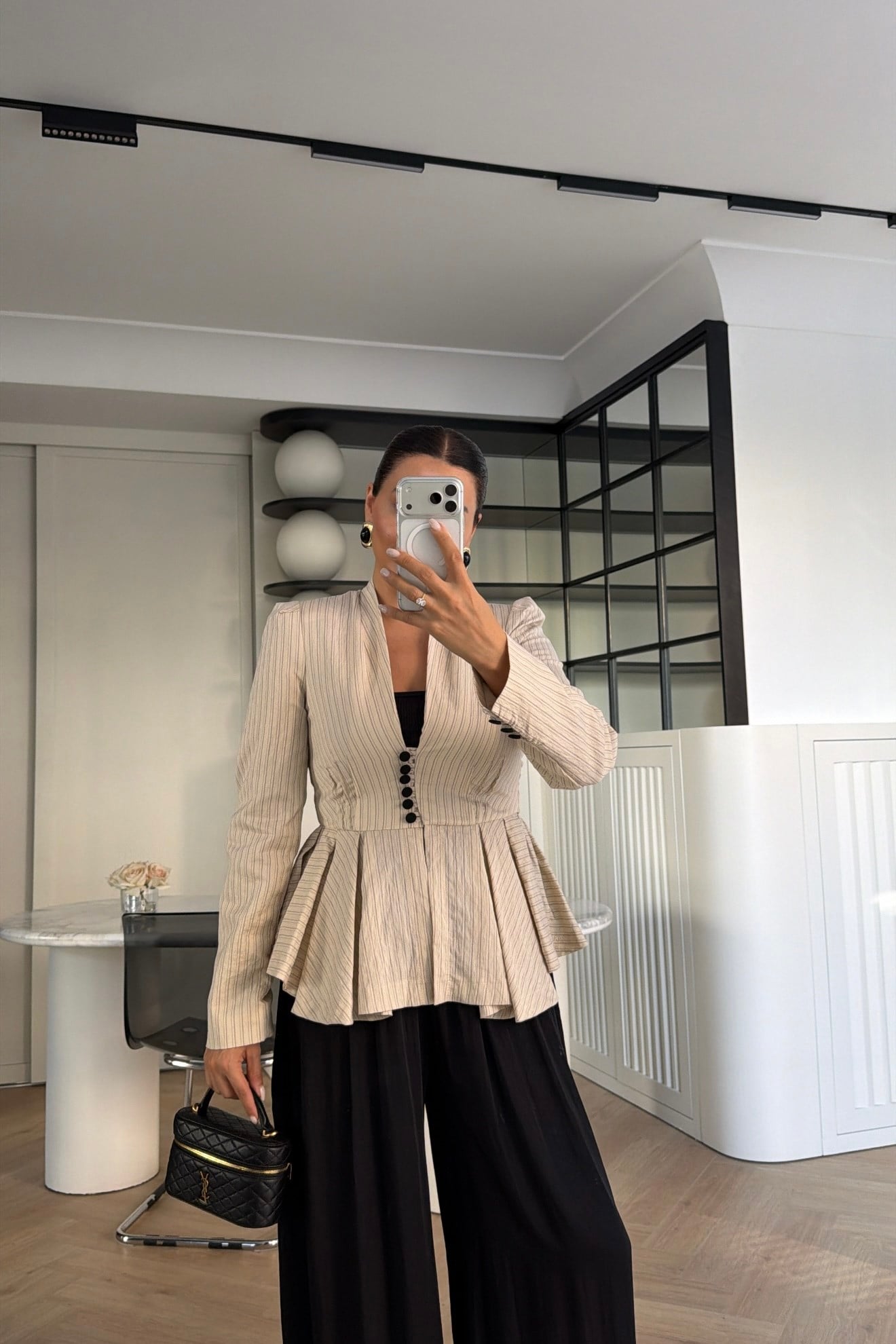 PEPLUM BELDEN OTURTMALI ÇİZGİLİ GÖMLEK EKRU 