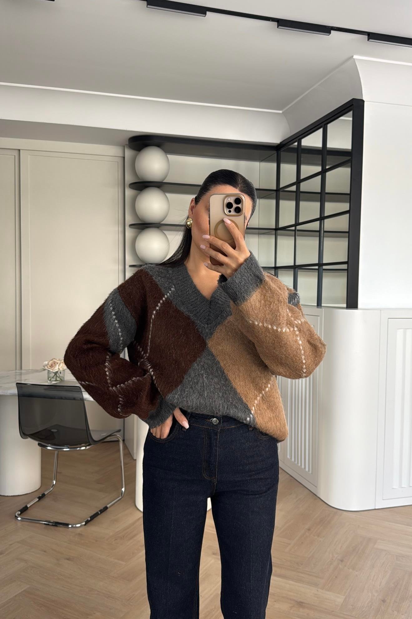 ŞARDONLU DOKULU BAKLAVA DESENLİ KAZAK