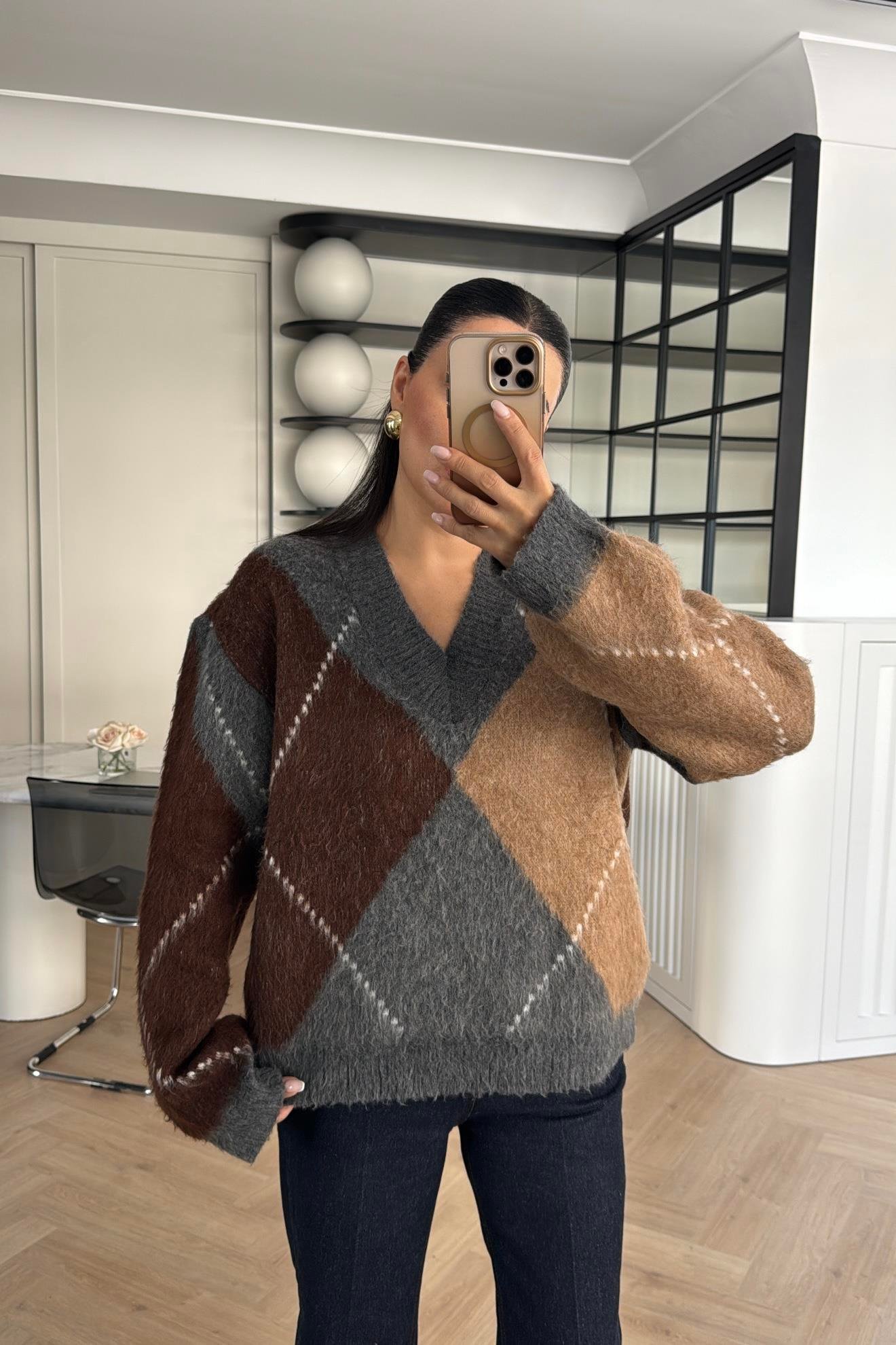 ŞARDONLU DOKULU BAKLAVA DESENLİ KAZAK