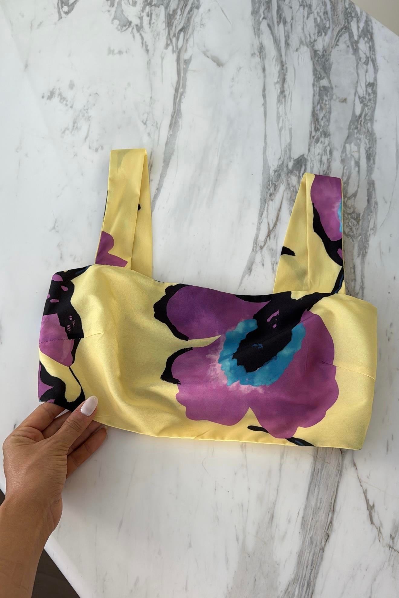 SARI DESENLİ CROP BLUZ ETEK TAKIM
