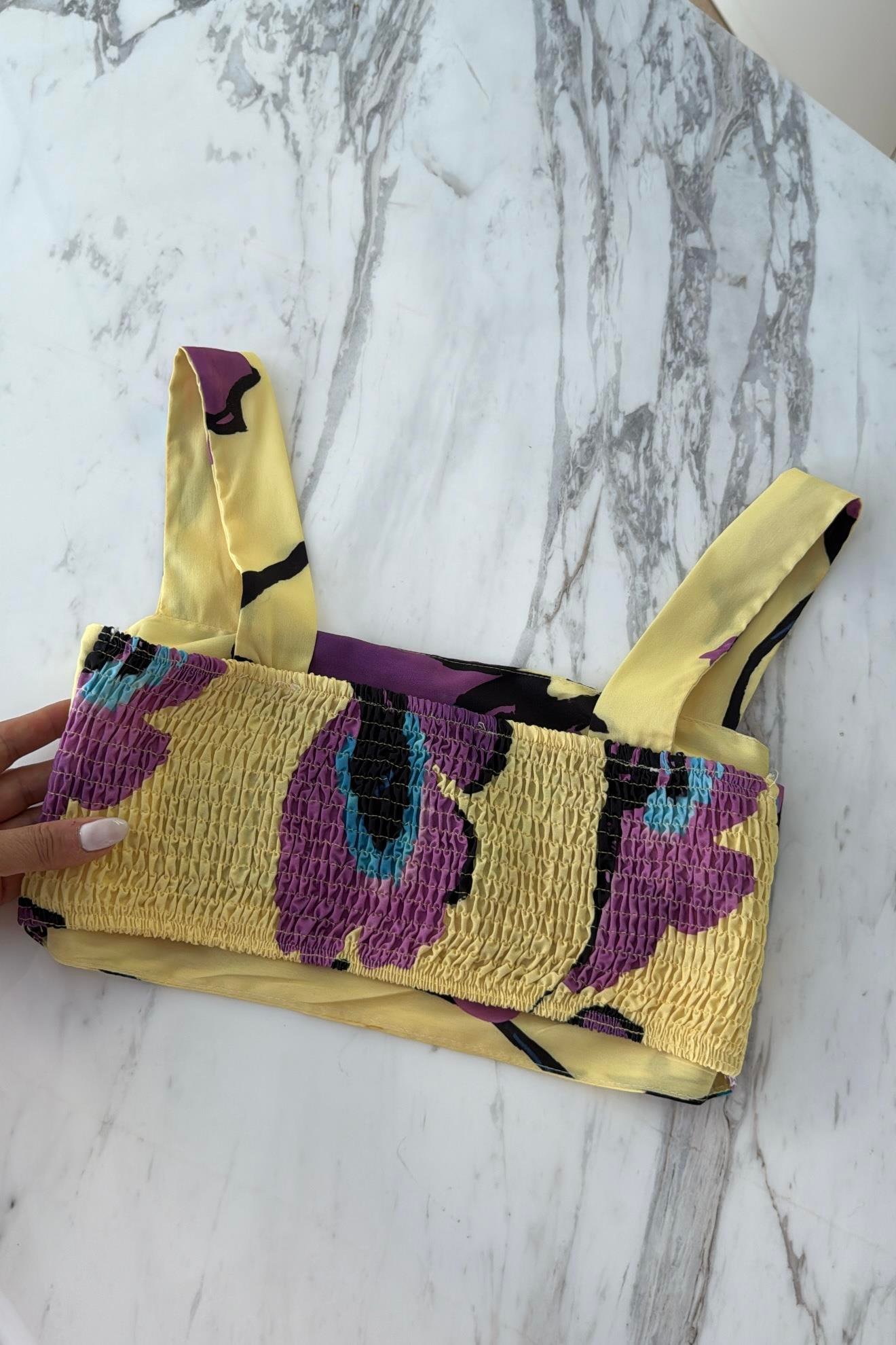 SARI DESENLİ CROP BLUZ ETEK TAKIM