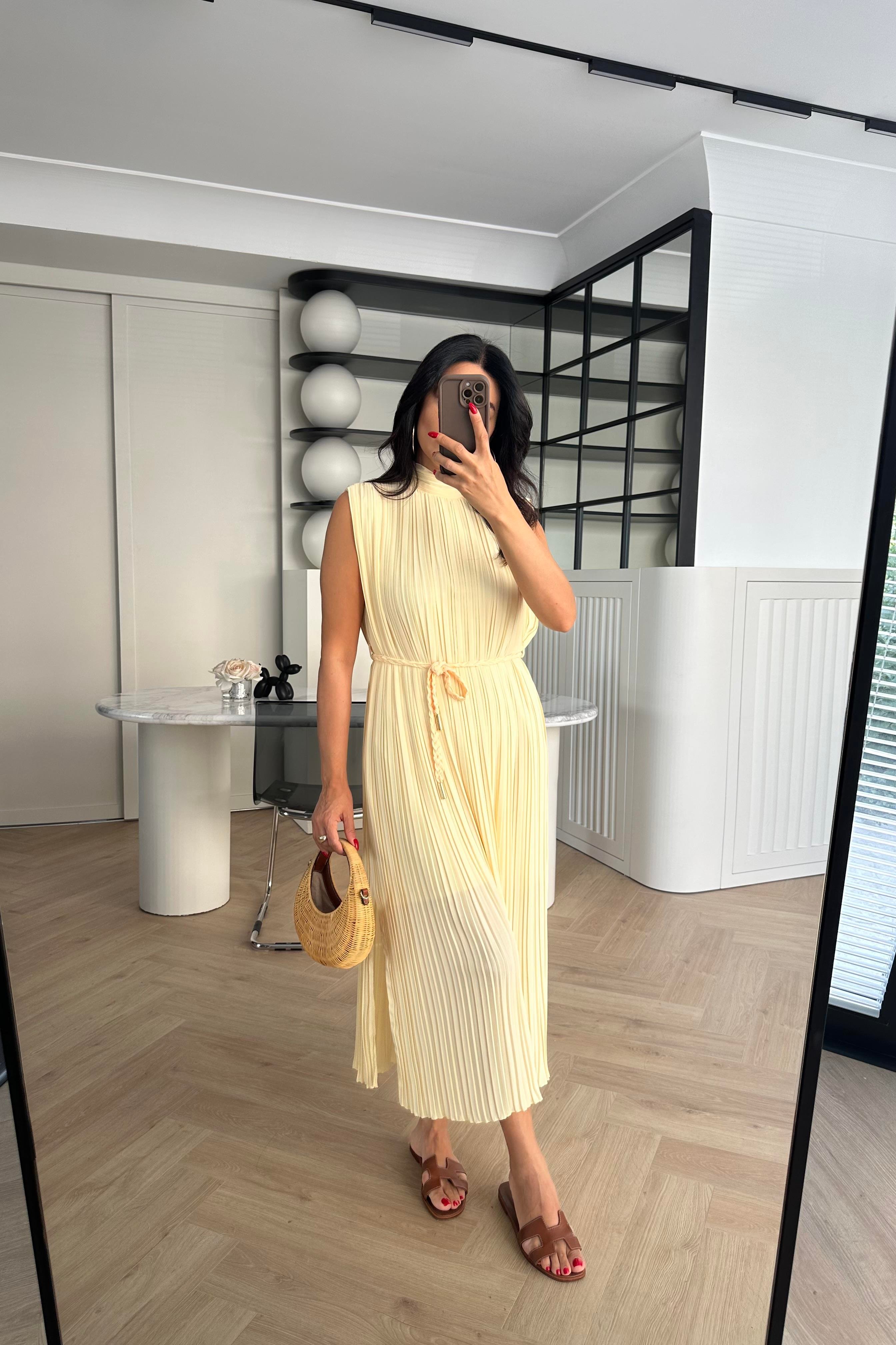 Sarı Piliseli Kemerli Elbise