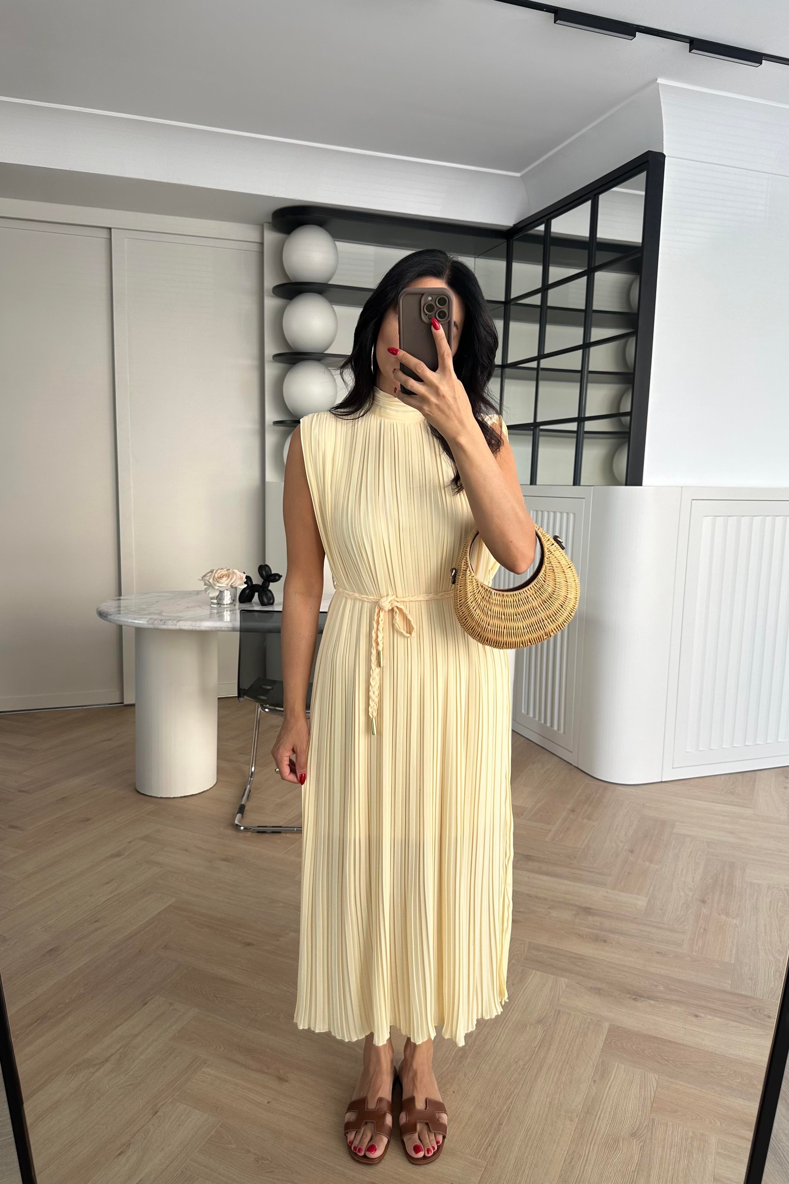 Sarı Piliseli Kemerli Elbise