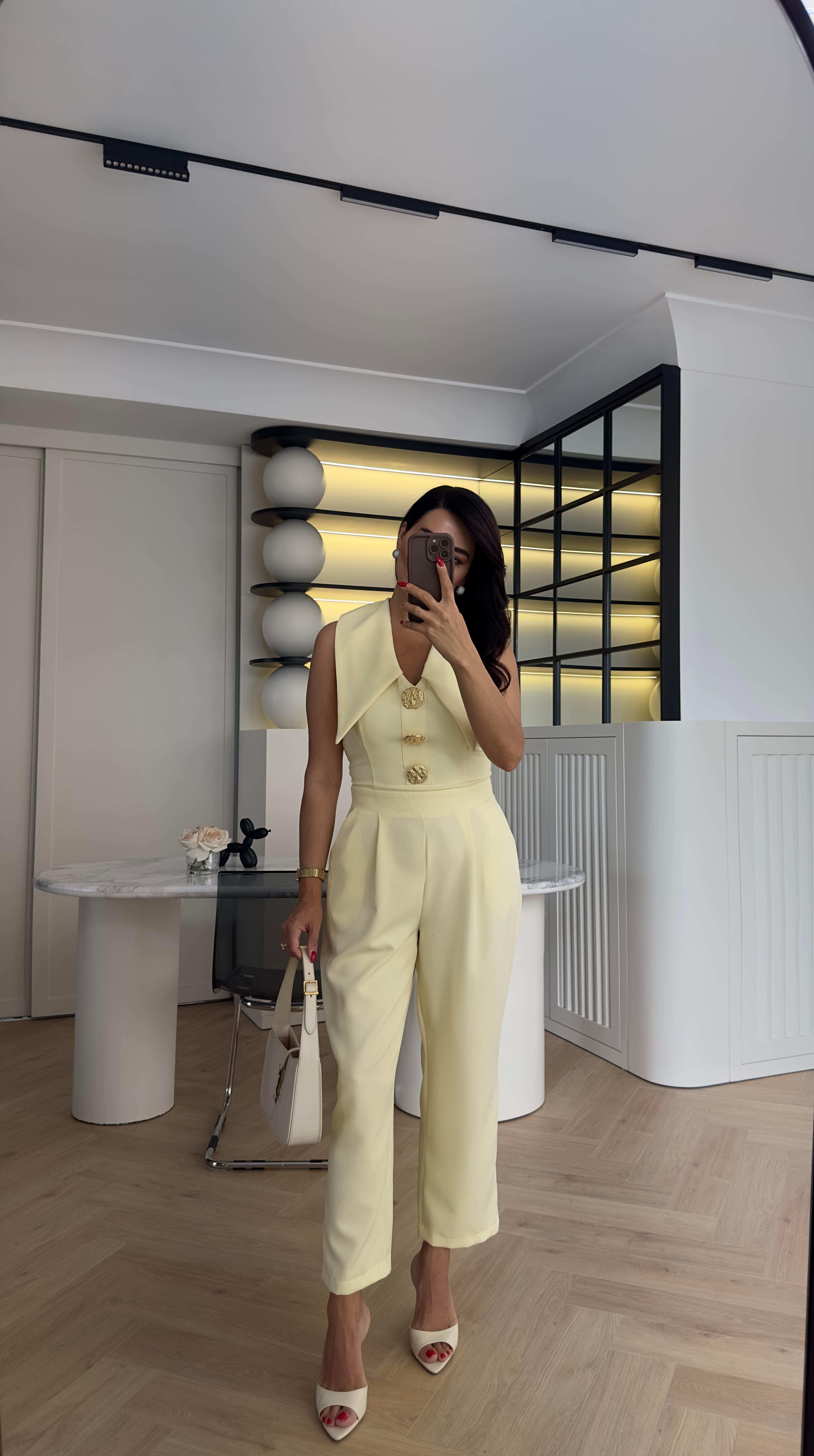 Sarı Renk Gold Düğmeli Tasarım Tulum