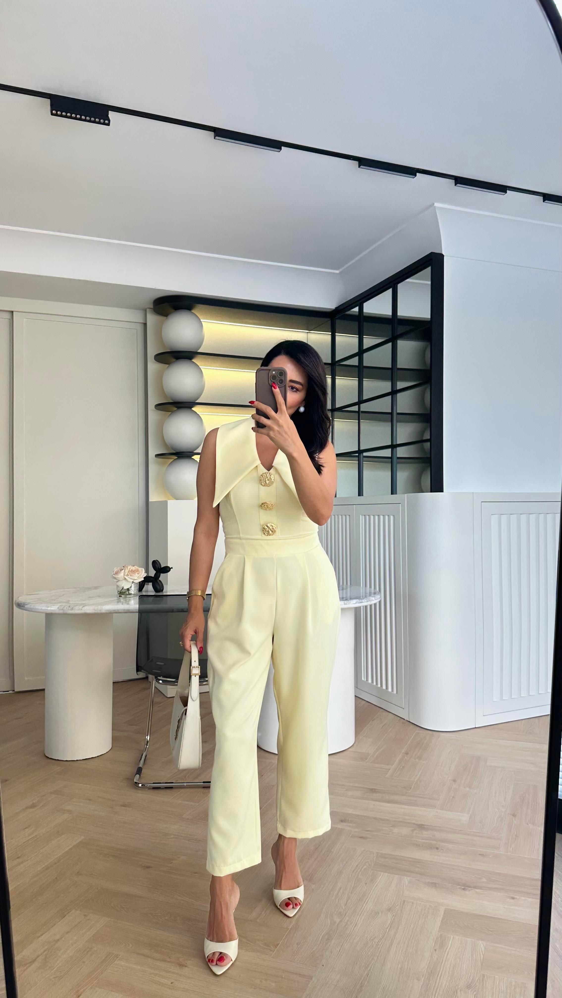 Sarı Renk Gold Düğmeli Tasarım Tulum