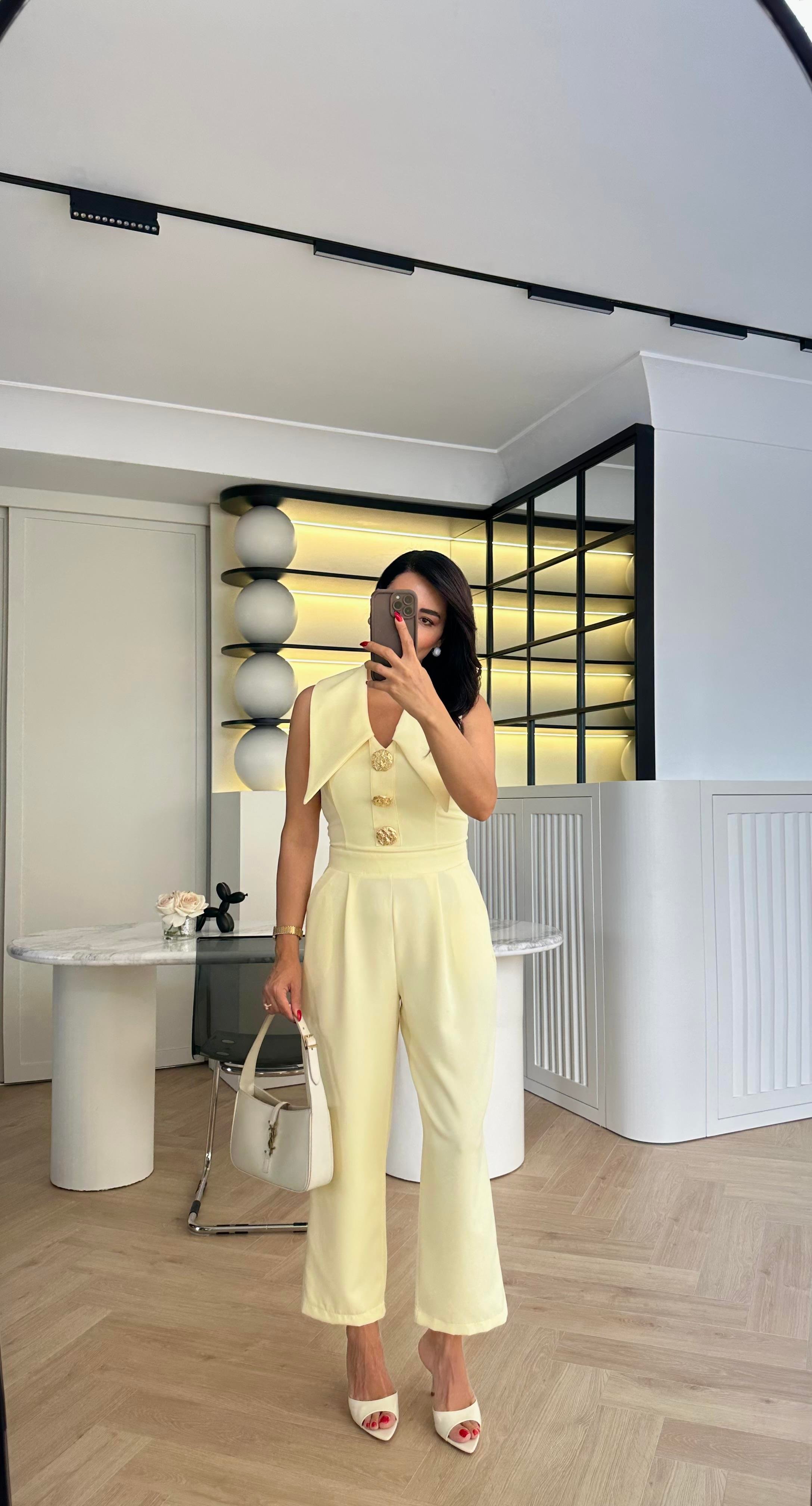 Sarı Renk Gold Düğmeli Tasarım Tulum