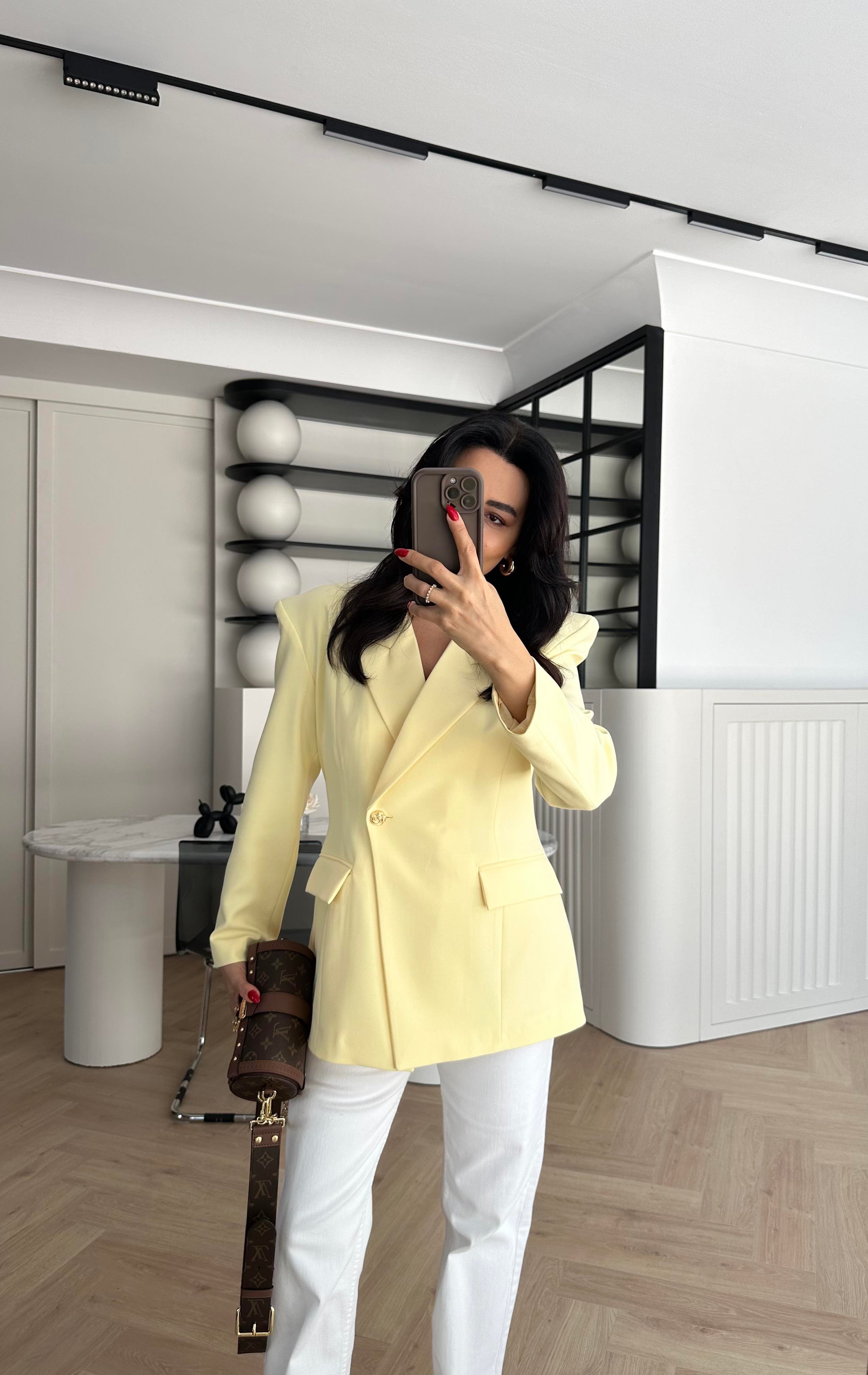 Sarı Vatkalı Tek Düğmeli Blazer Ceket