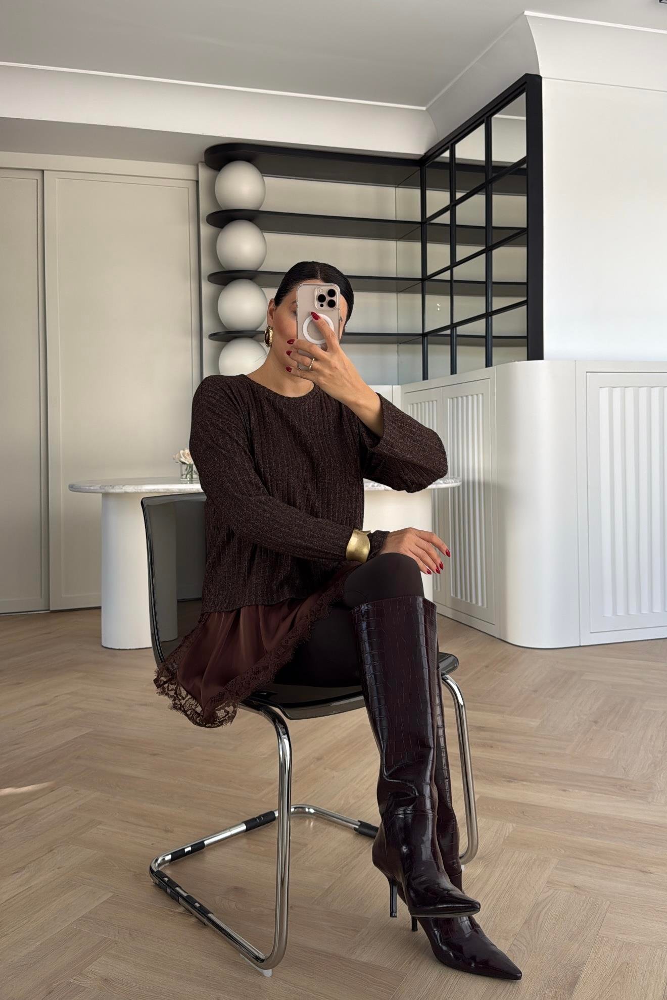 SATEN DANTEL ETEK UÇLU YUMOŞ OVERSİZE BLUZ