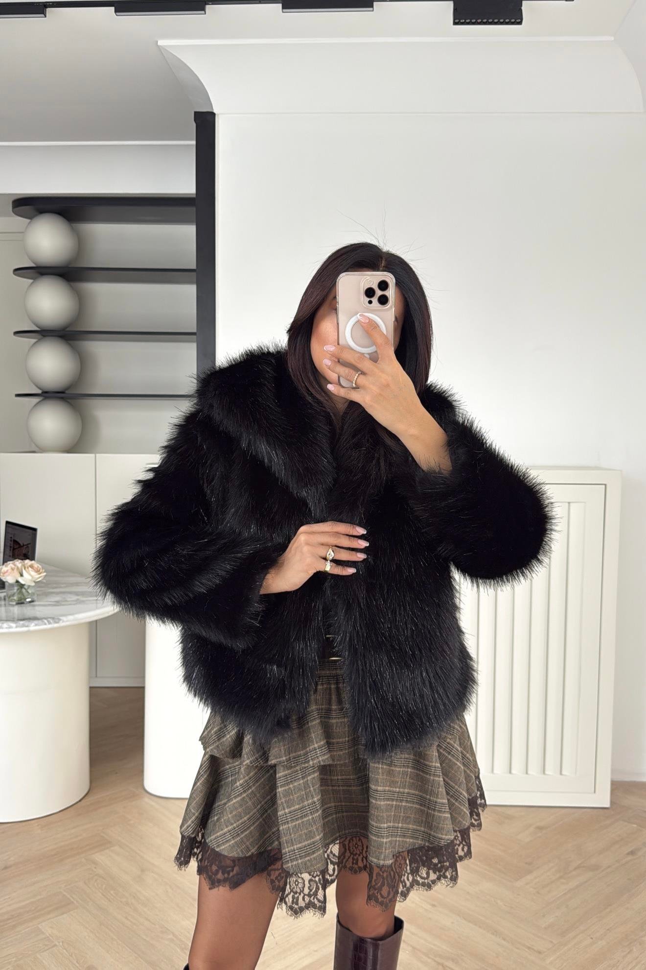 SİM DETAYLI ŞAL YAKA KÜRK SİYAH