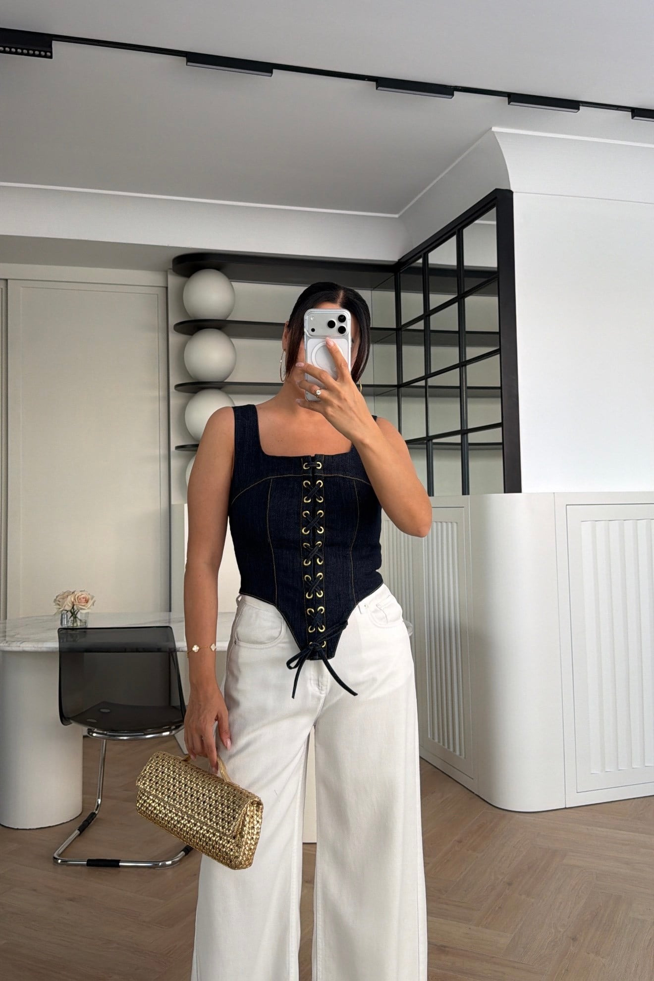 SIRT FERMUARLI LİKRALI DENİM KUŞGÖZÜ DETAYLI KORSE BLUZ LACİVERT 